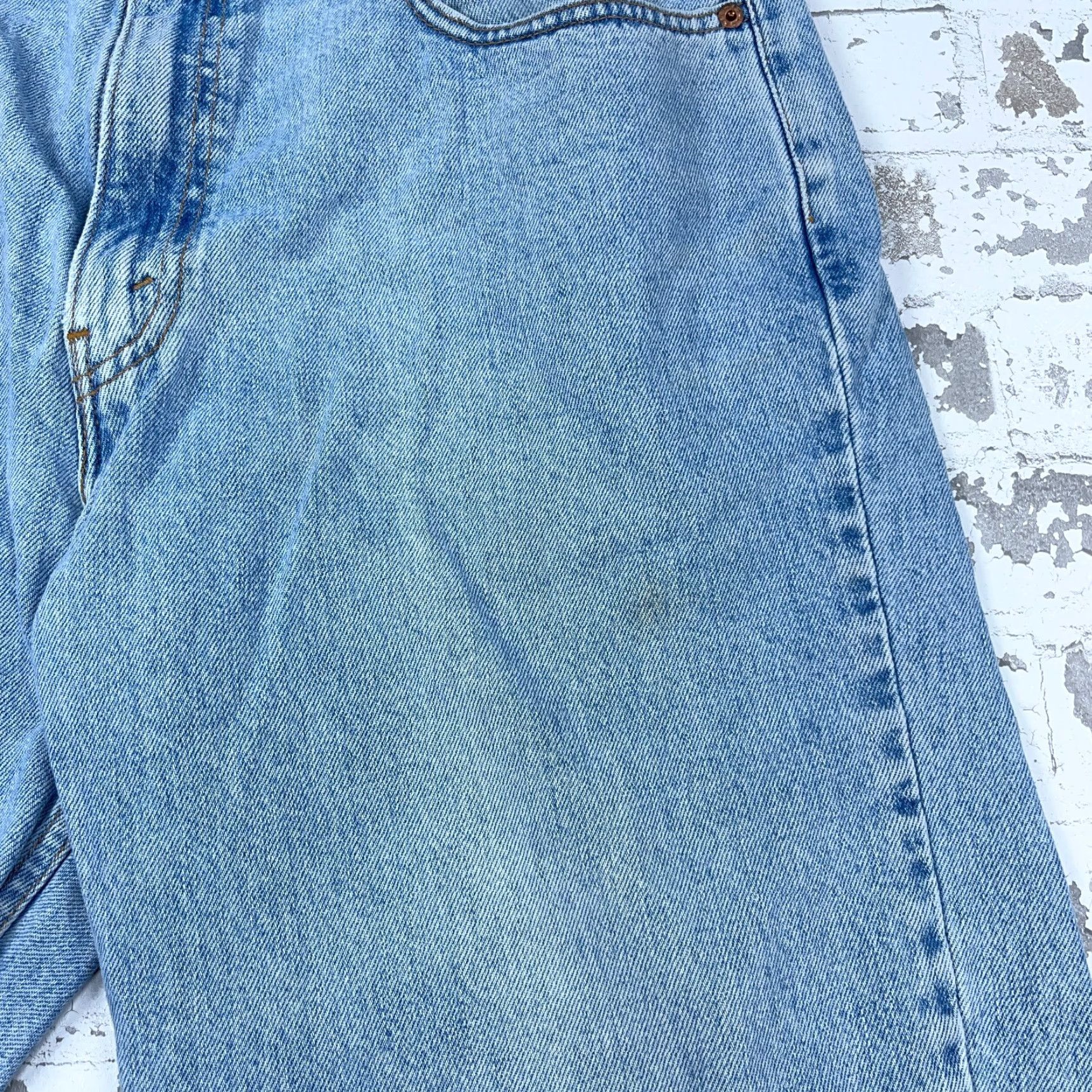 Levi's VINTAGE Levi's 550 Jeans Men 36 Relaxed Tapered 90s Blue Denim 5-Pocket Baggy Slim Fit Casual Mens Size US 36 / EU 52 - 7 Thumbnail