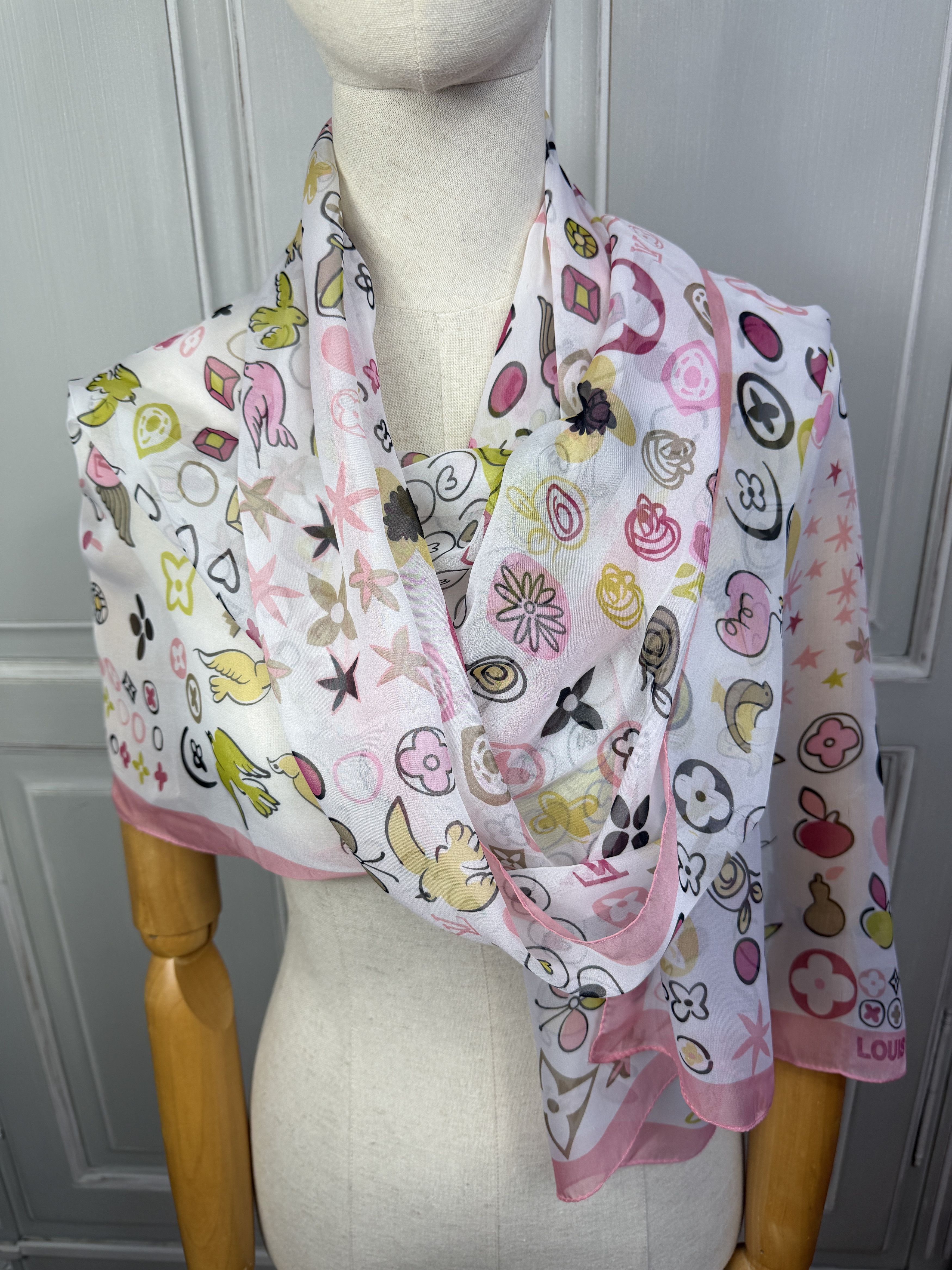 Louis Vuitton big monogram scarf silk louis vuitton Size ONE SIZE - 3 Thumbnail