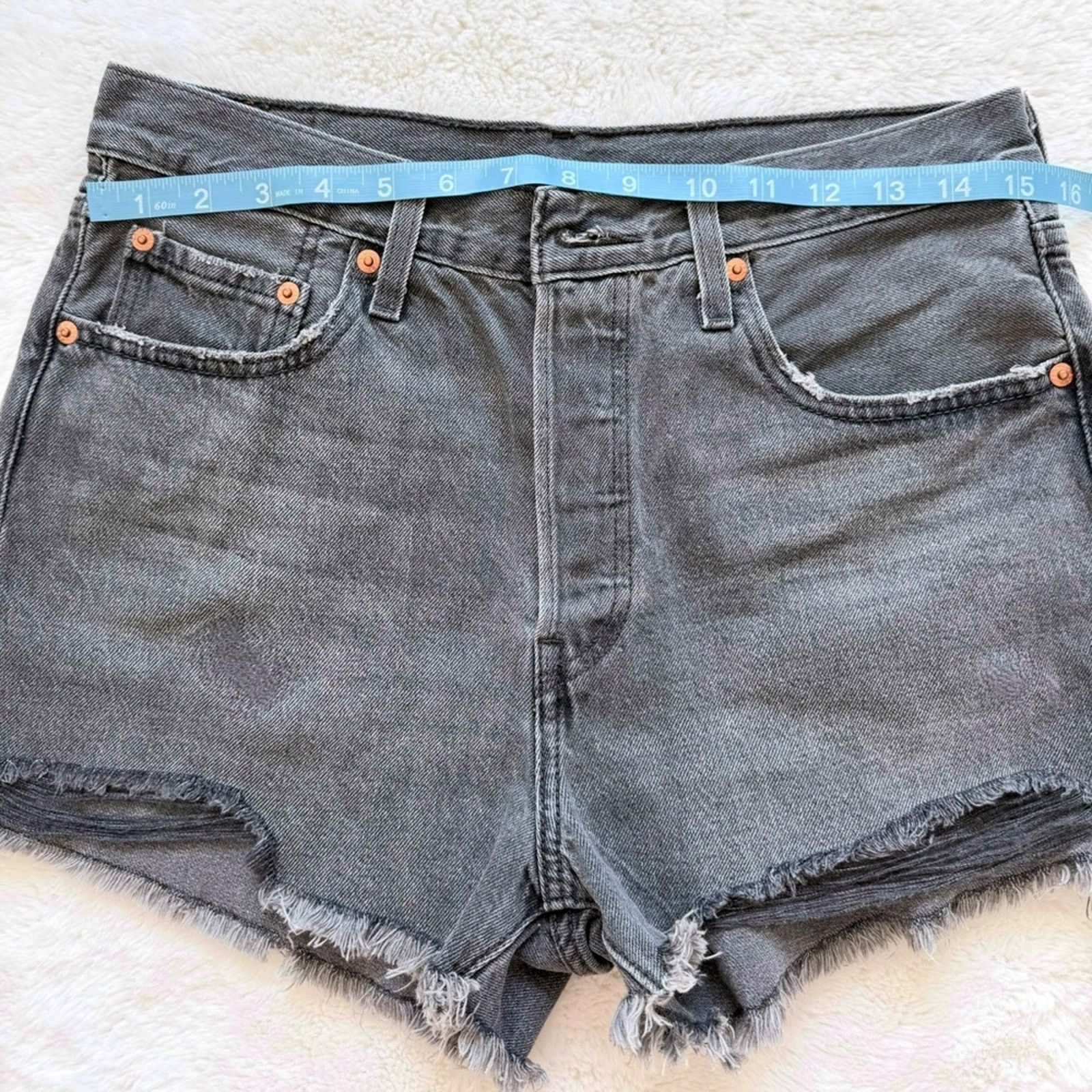 Levi's Levi’s women jeans shorts size 28 Size 28" / US 6 / IT 42 - 8 Thumbnail
