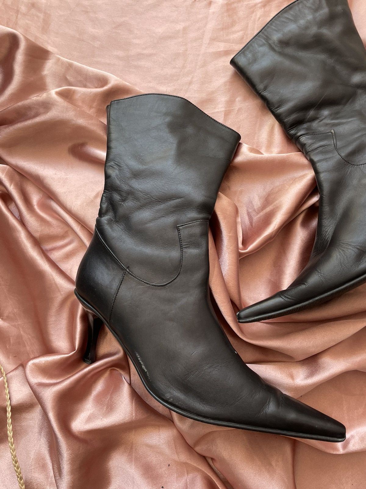 Vintage 00’s leather boots Size US 7.5 / IT 37.5 - 6 Thumbnail