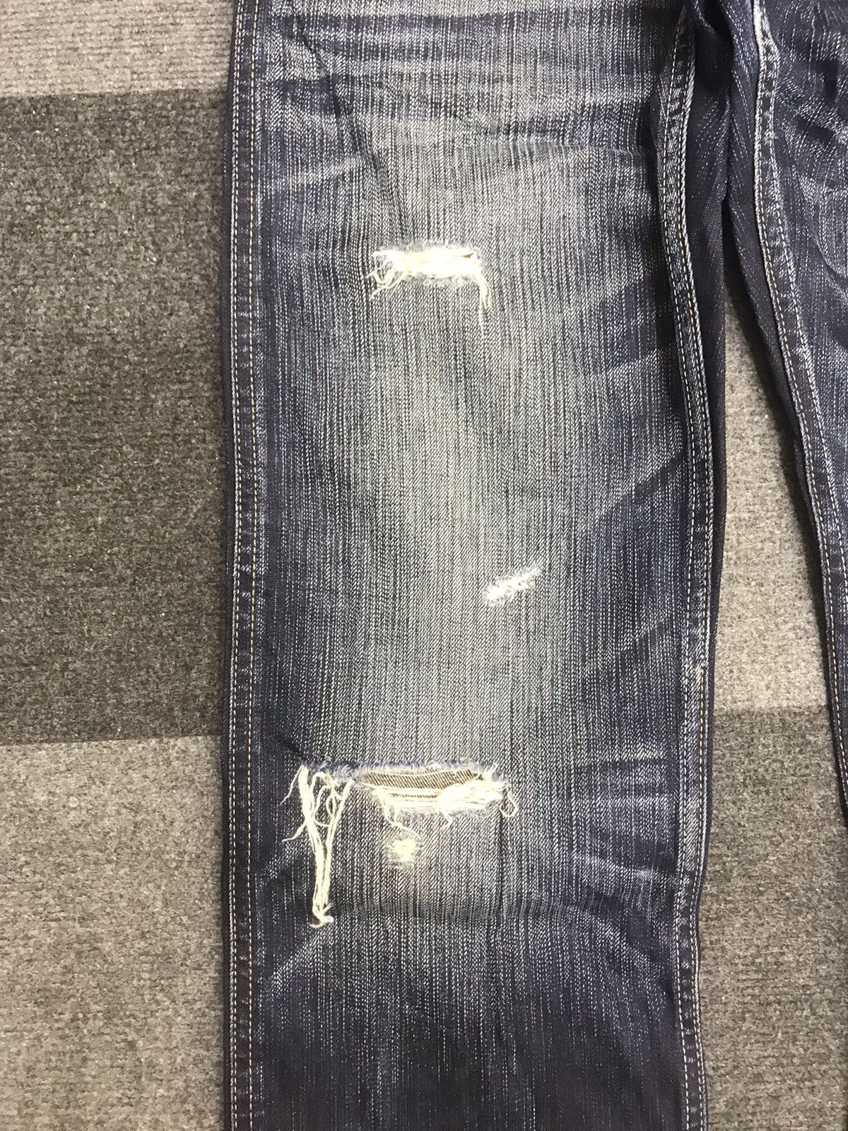Japanese Brand BACK NUMBER Distressed Buckle Back Jeans Size US 31 - 7 Thumbnail