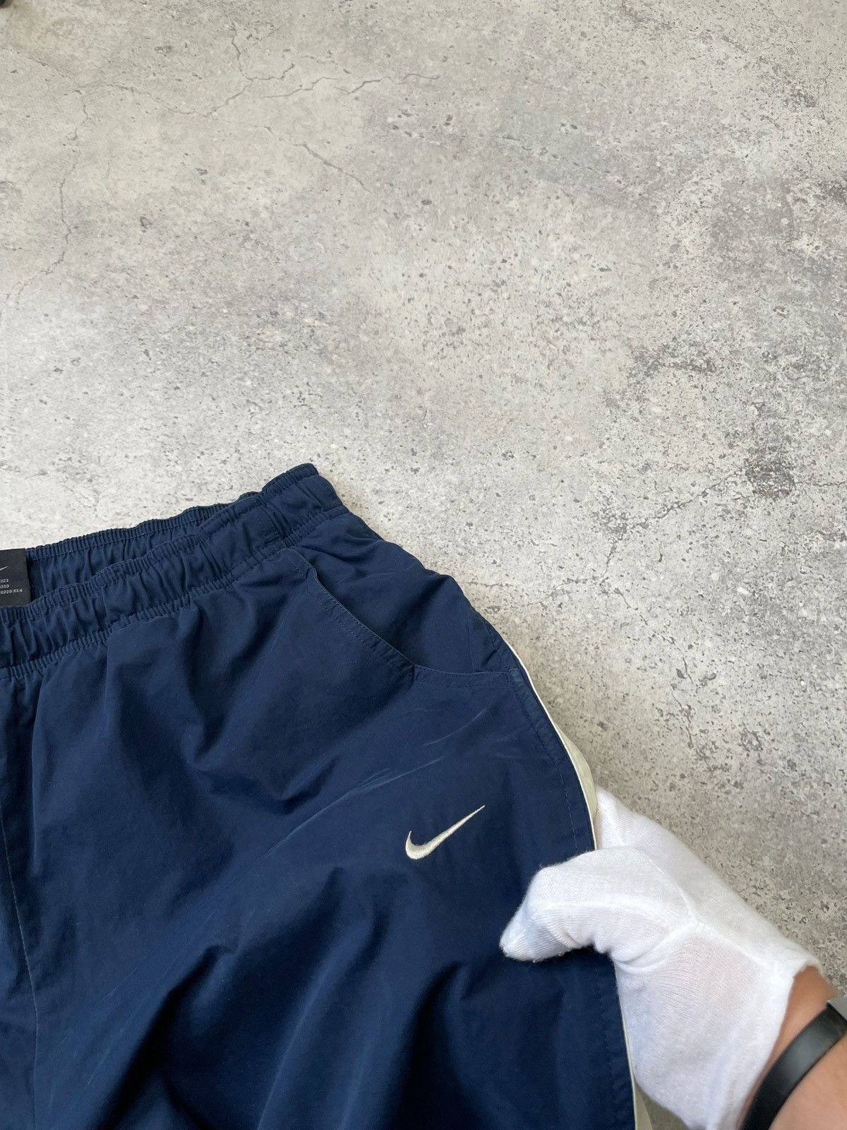 Nike × Vintage Vintage Nike Y2K Nylon Pants Size US 32 / EU 48 - 4 Thumbnail