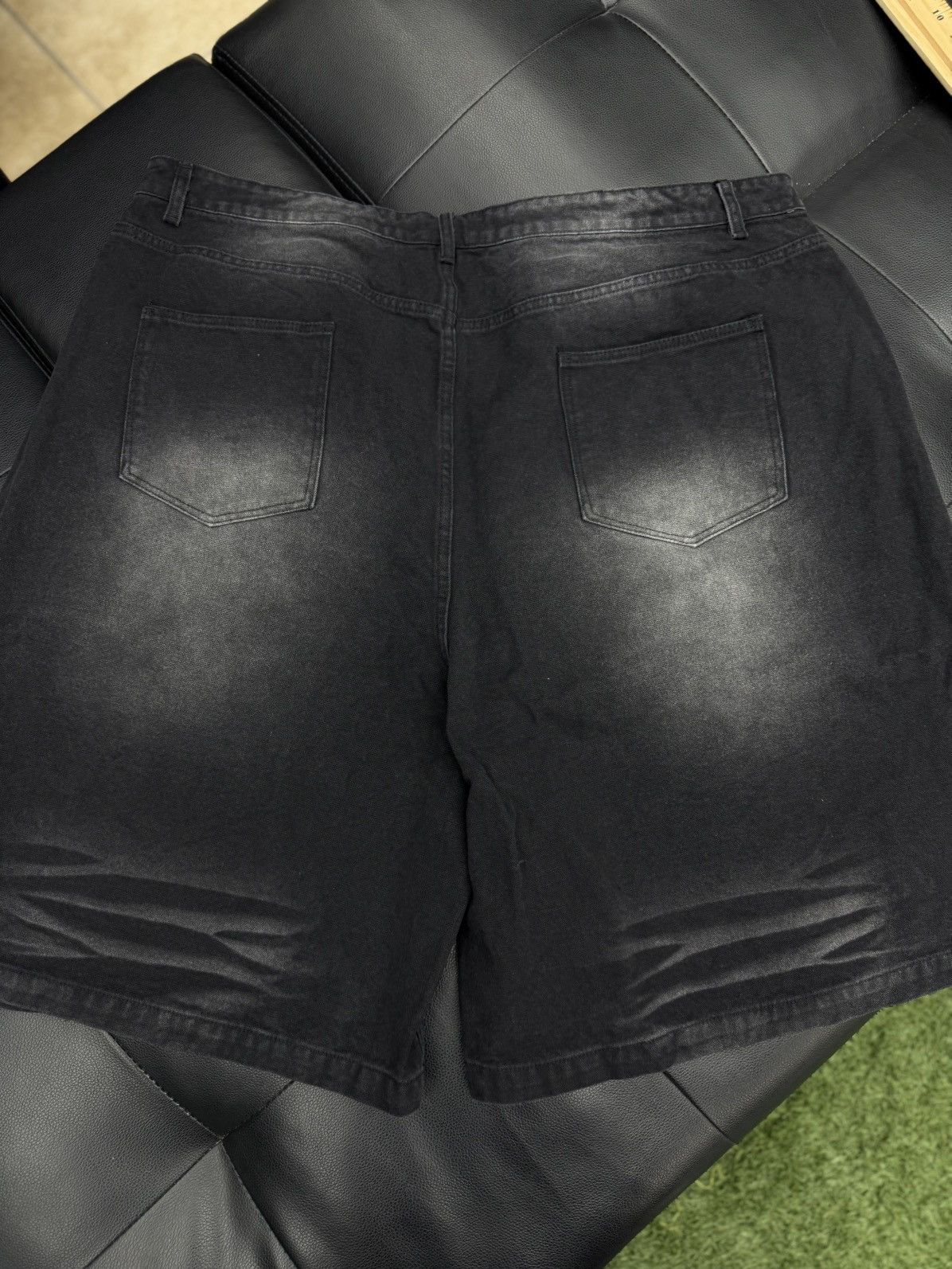 Vale Valley Black Denim Patchwork Shorts Size 40 (Brand New) Size US 40 / EU 56 - 12 Thumbnail