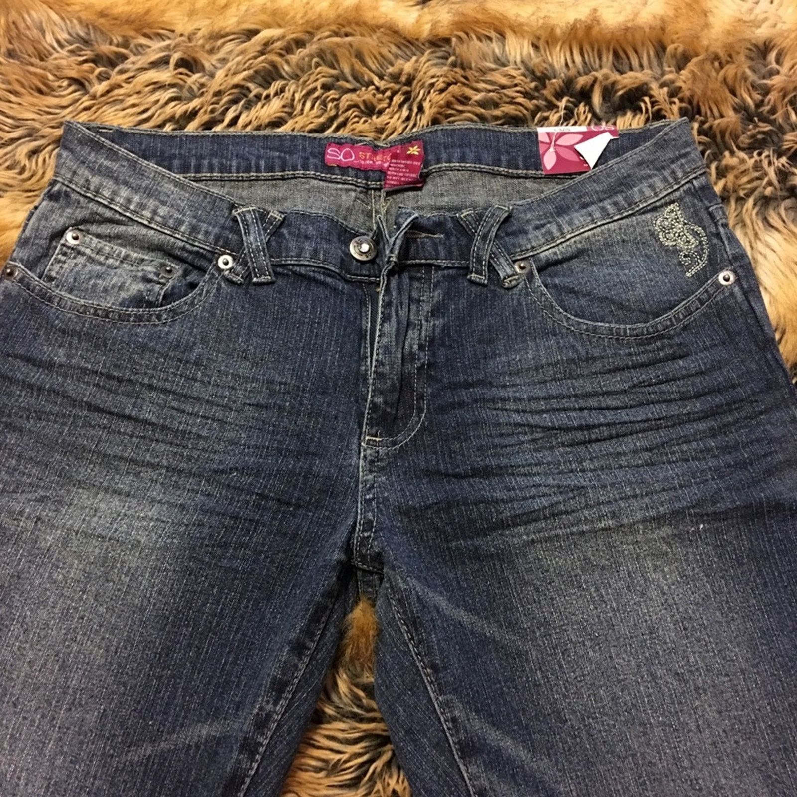 Other SO stretch embroidered flare jeans NWT 9 Size 31" - 4 Thumbnail