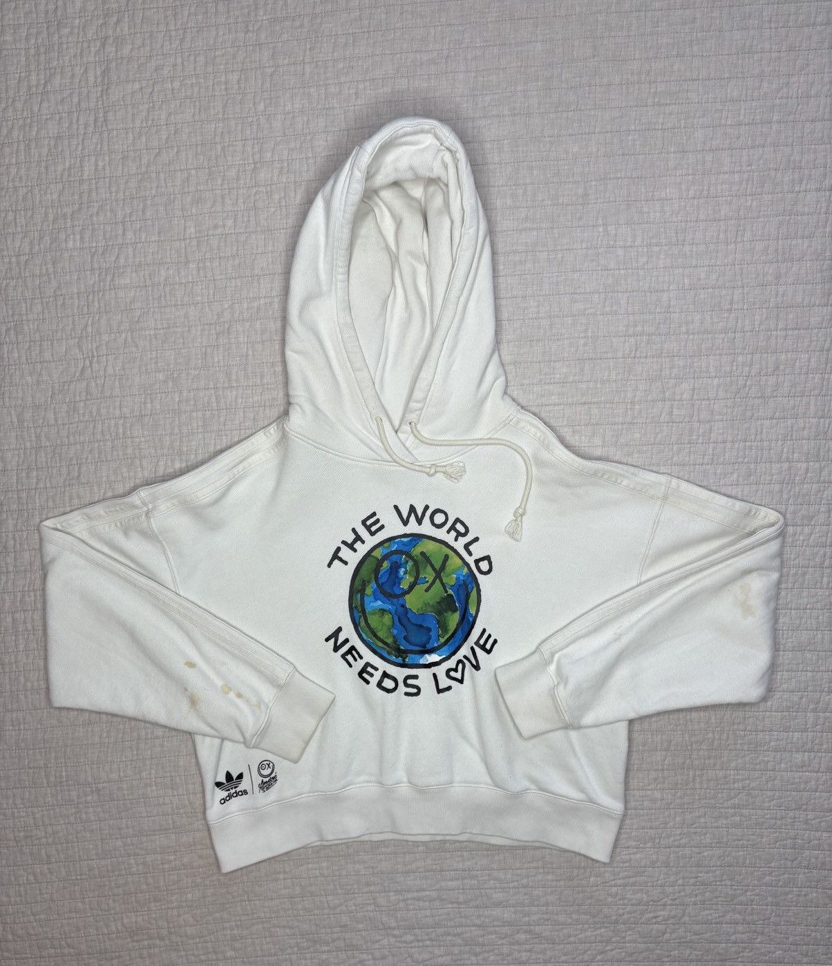 Adidas Adidas x Andre Saraiva ‘The World Needs Love’ Cropped Hoodie Size S / US 4 / IT 40 - 2 Thumbnail