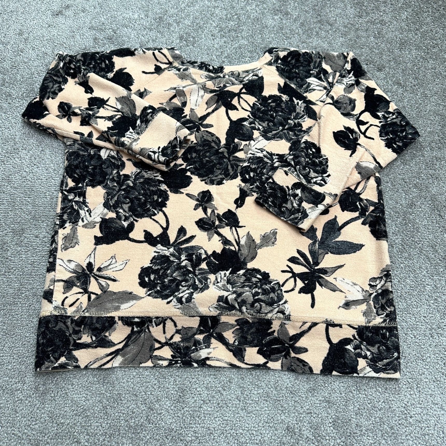 Zara VINTAGE? No — Zara Sweatshirt Raglan Women M Black Multi Floral Logo - Classic Flower Outdoor, Casual, Travel, 41 in Chest, Cotton Blend, 60s? Size M / US 6-8 / IT 42-44 - 2 Thumbnail