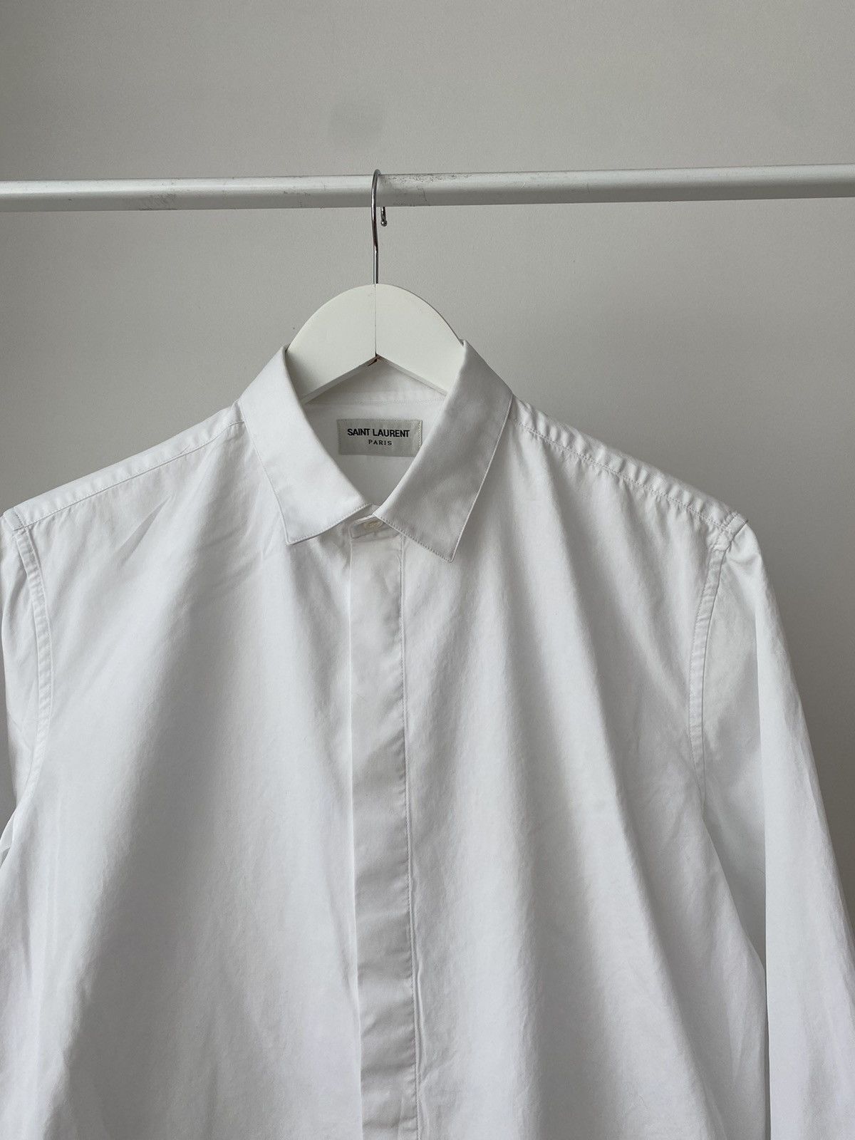 Saint Laurent Paris Saint Laurent Paris white button up basic shirt Size US M / EU 48-50 / 2 - 2 Thumbnail