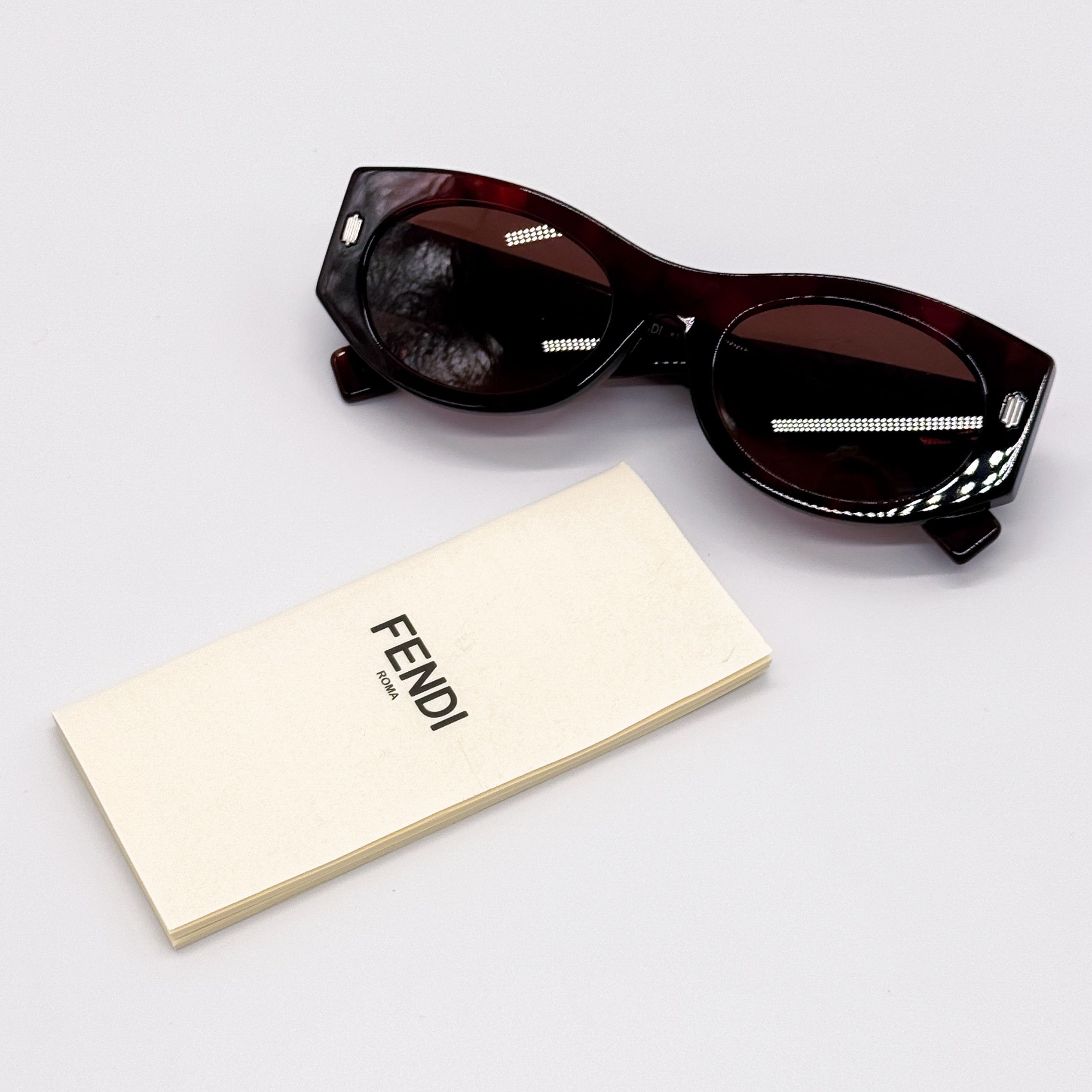 Fendi NEW FENDI FE40125F 54S WOMEN BURGUNDY SUNGLASSES Size ONE SIZE - 10 Thumbnail