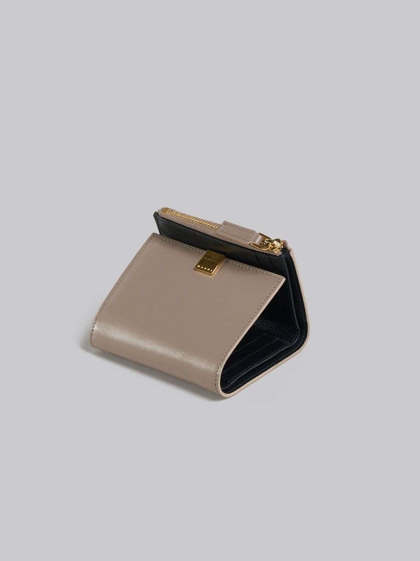 Marni o1f1d3z0825 Size: OS / Trifold Wallet in Beige Size ONE SIZE - 4 Thumbnail