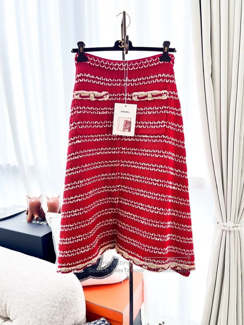 Chanel Chanel Striped irregular hem knitted half-length skirt Size 42" / US 20 - 1 Thumbnail