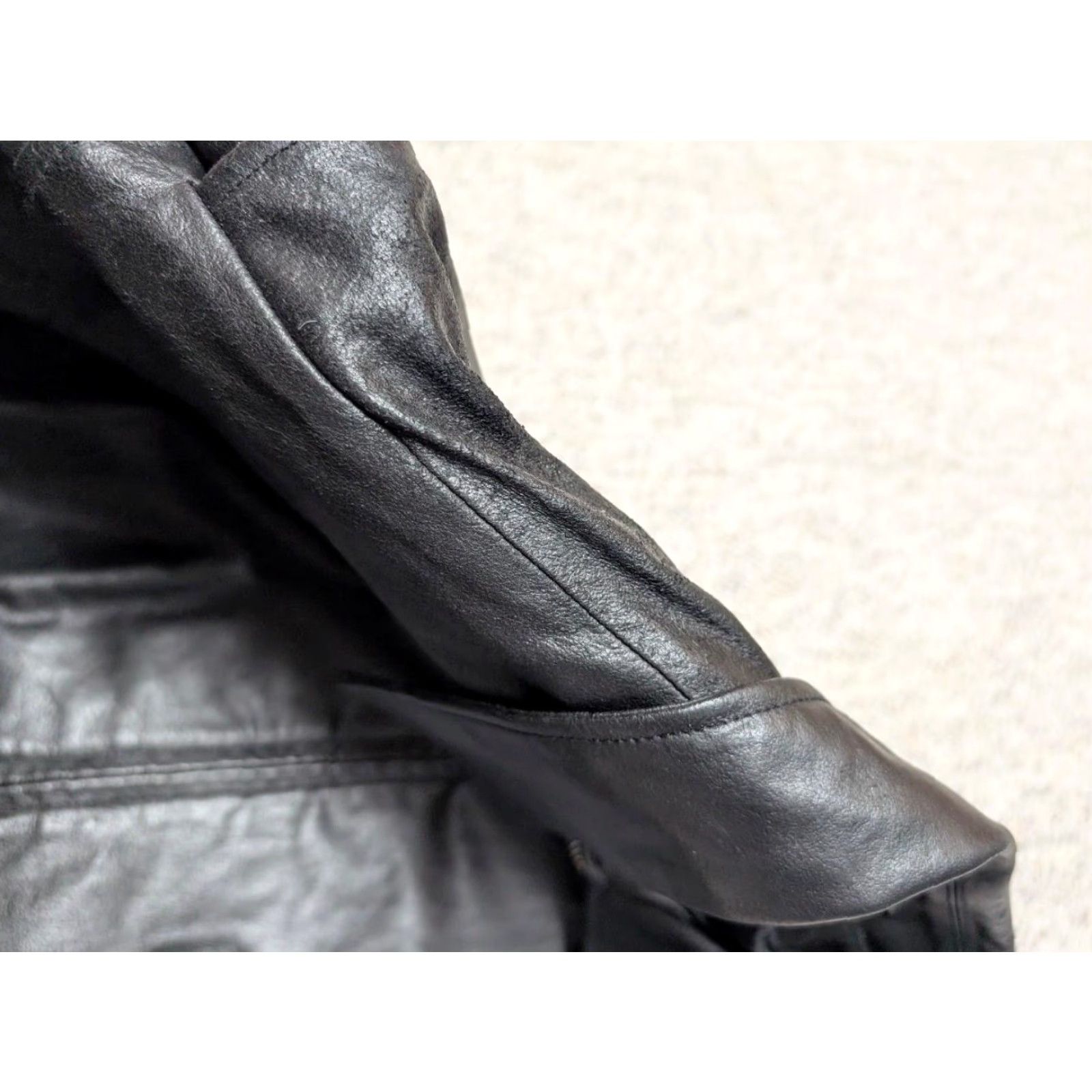 Vintage VINTAGE Wilsons Leather Jacket Men L Black Leather Motorcycle Jacket 1990s Loose stiff cowhide Size L Mens Size US L / EU 52-54 / 3 - 6 Thumbnail