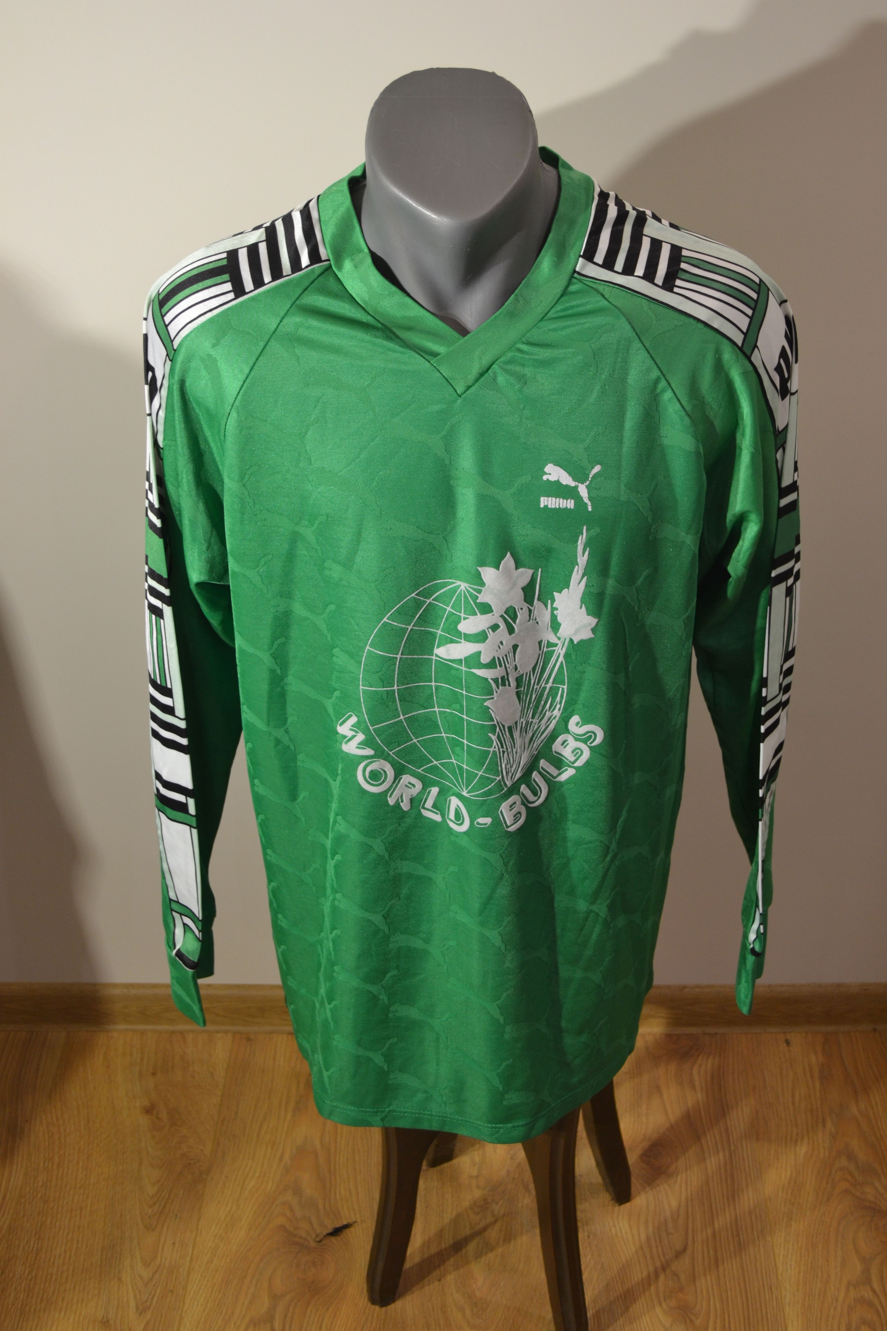 Puma Vintage PUMA Football Jersey – World Bulbs Sponsor Size US M / EU 48-50 / 2 - 2 Thumbnail