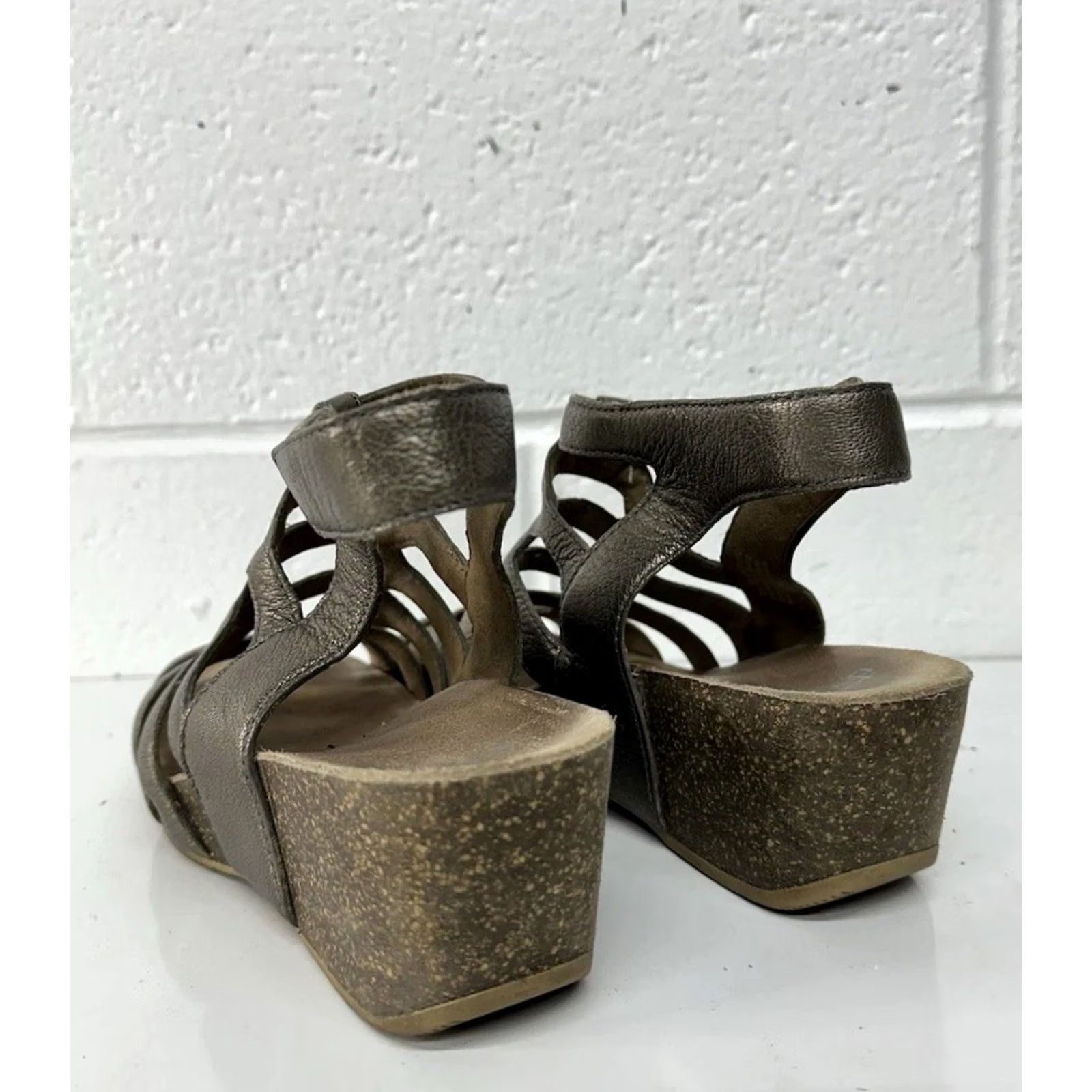 Dansko Dansko Selina Gladiator Wedge Sandal Metallic Pewter Napa Leather 38 US 7 Womens Size US 7 / IT 37 - 5 Thumbnail