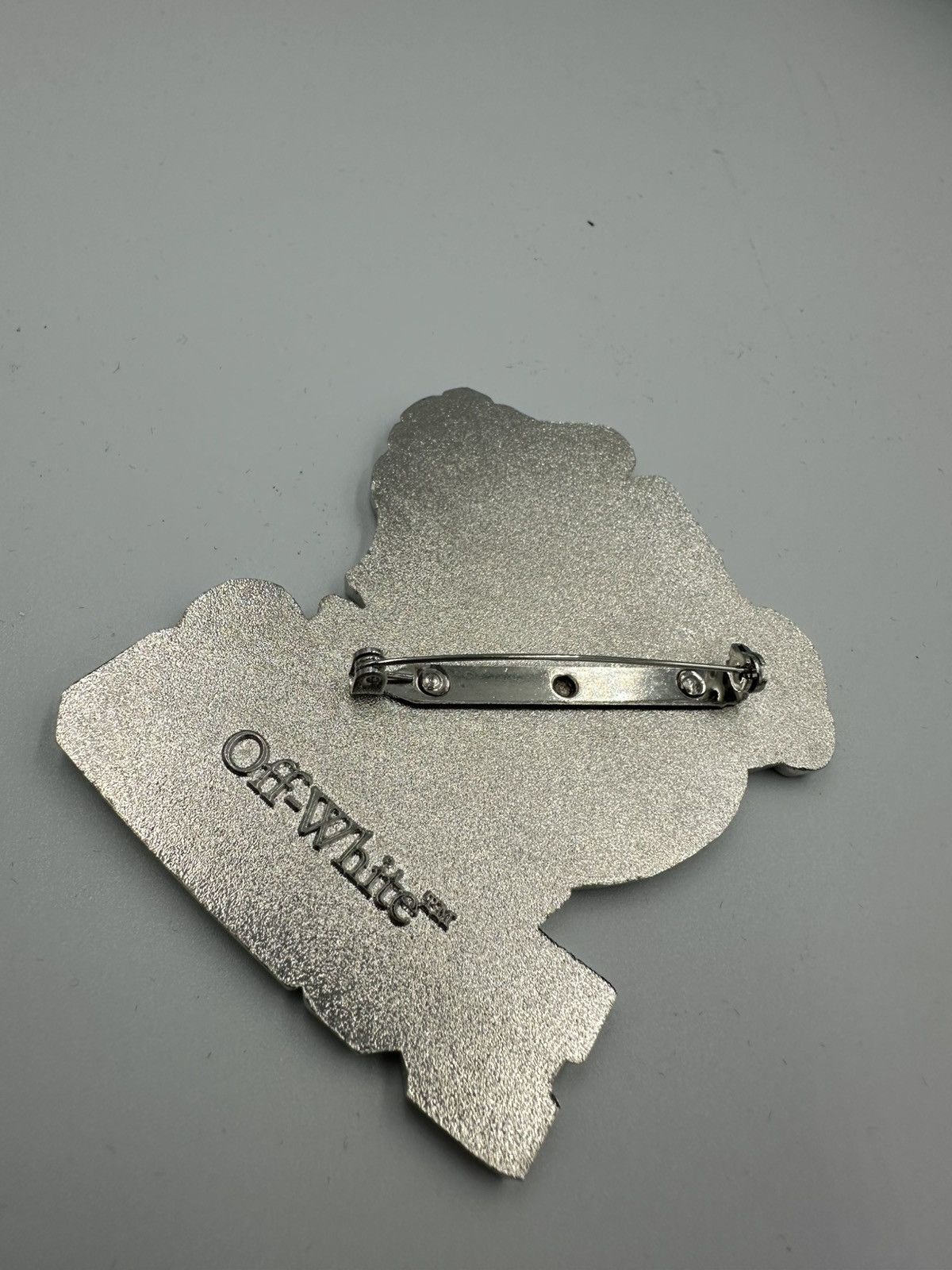 Off-White OFF WHITE X CHICAGO BULLS PIN Size ONE SIZE - 3 Thumbnail