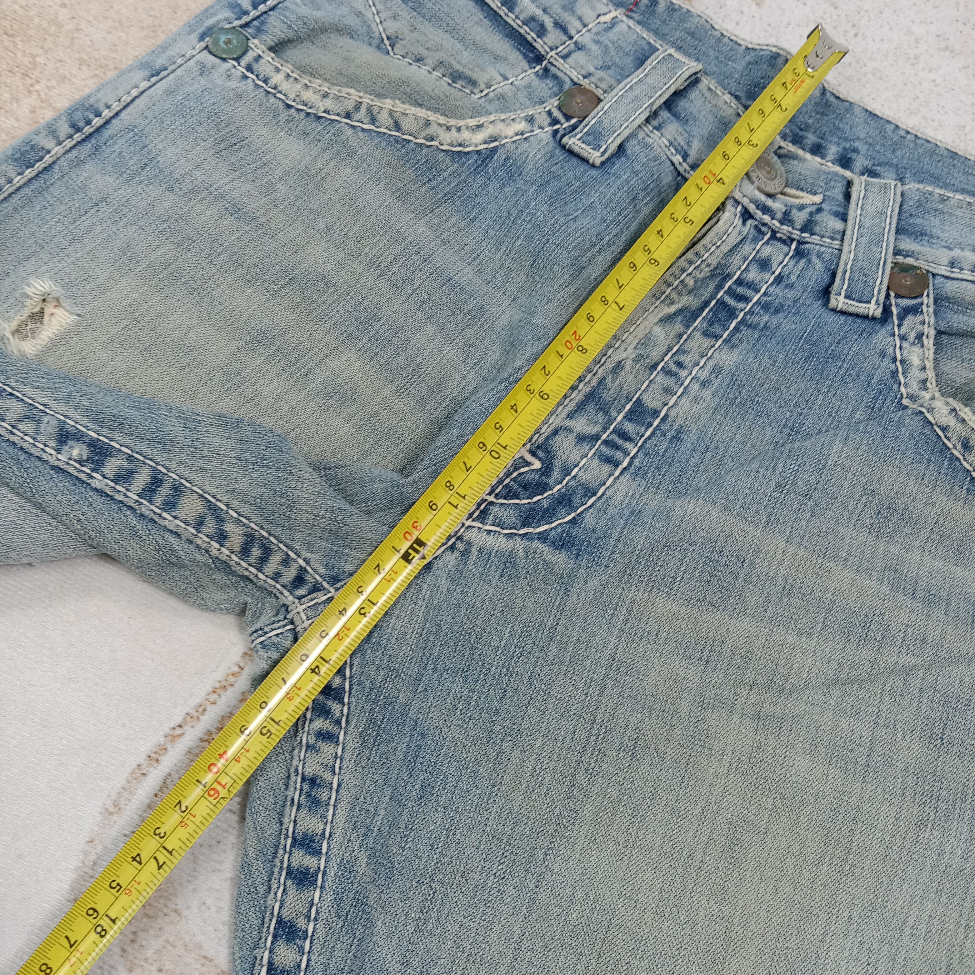 True Religion True Religion American Distressed Denim Jeans C272N13 Size US 33 - 11 Thumbnail