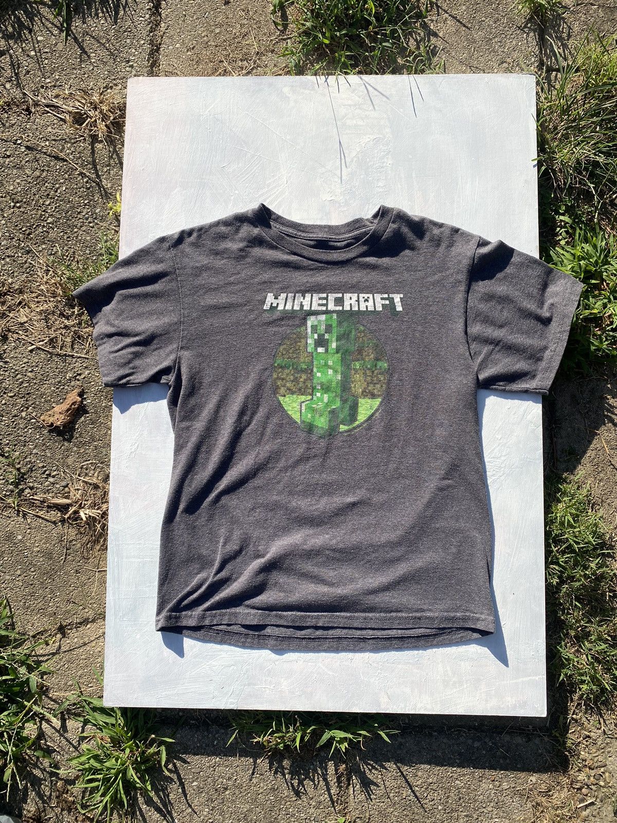 Vintage Crazy essential Y2k video game minecraft creeper shirt Size US S / EU 44-46 / 1 - 1 Thumbnail