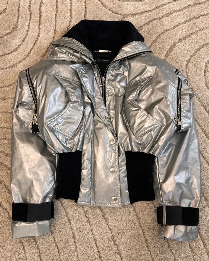 image of Dolce Gabbana Fw2003 Dolce & Gabbana Silver Cropped Zip Puffer Jacket (Xs), Women's