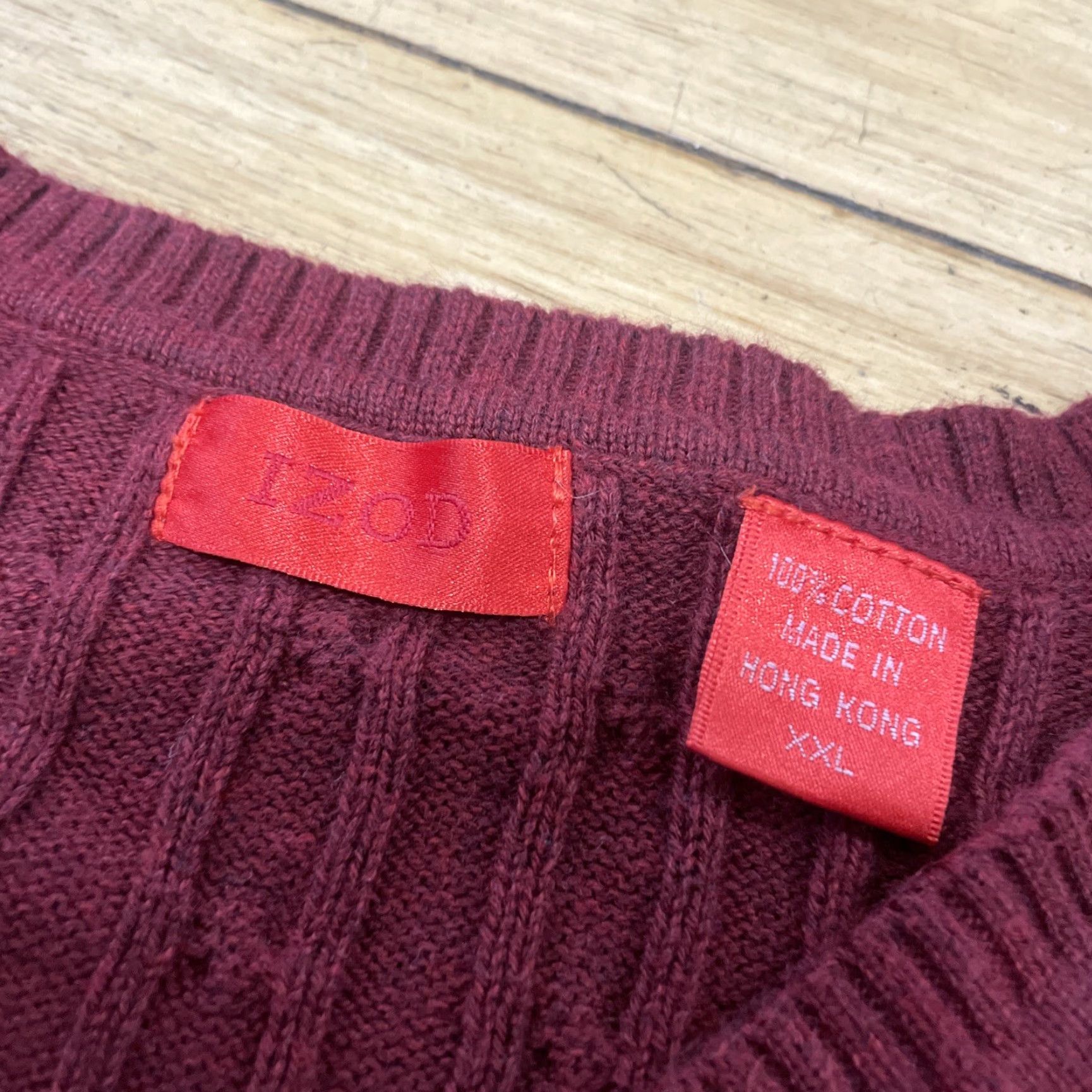Izod VINTAGE Izod Sweater Men 2XL Cable-Knit V-Neck Maroon Red 80s 90s Old Money Pullover Womens Mens Boys Girls? Size US XXL / EU 58 / 5 - 5 Thumbnail