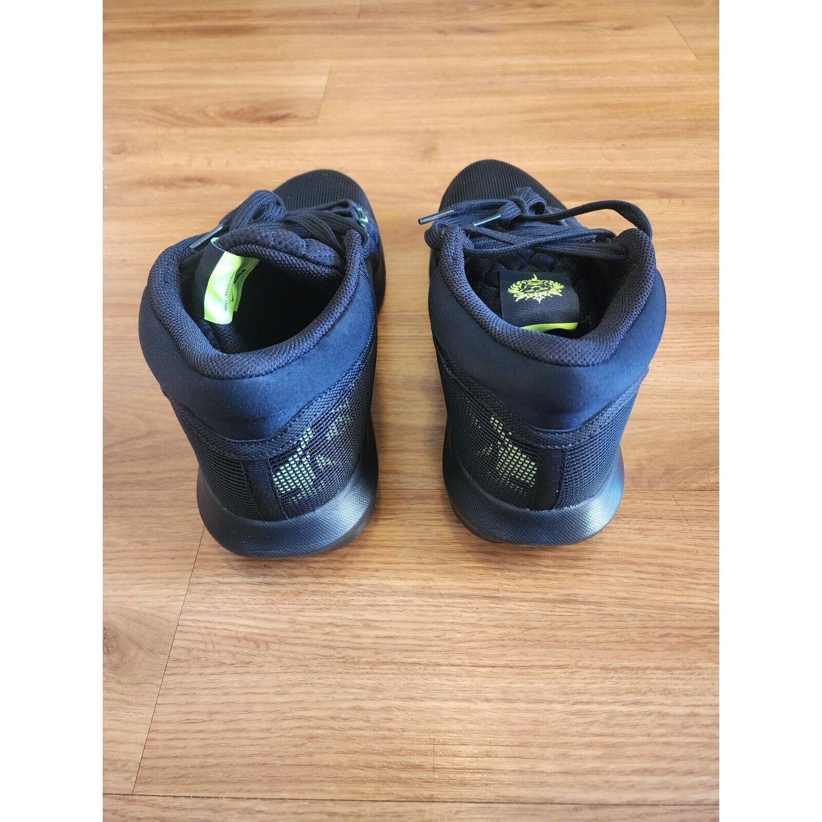 Nike NIKE LEBRON WITNESS 8 Basketball Shoe FB2239-002 Men's Sz 13 Size US 13 / EU 46 - 6 Thumbnail