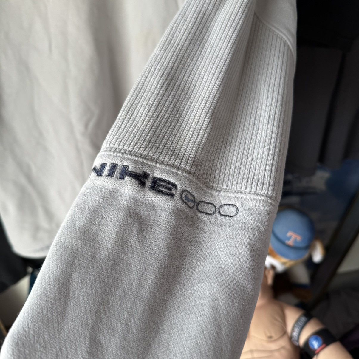 Nike × Vintage Early 2000s Nike Oversized Cream Spellout Hoodie Vintage Y2K Size US XXL / EU 58 / 5 - 2 Thumbnail