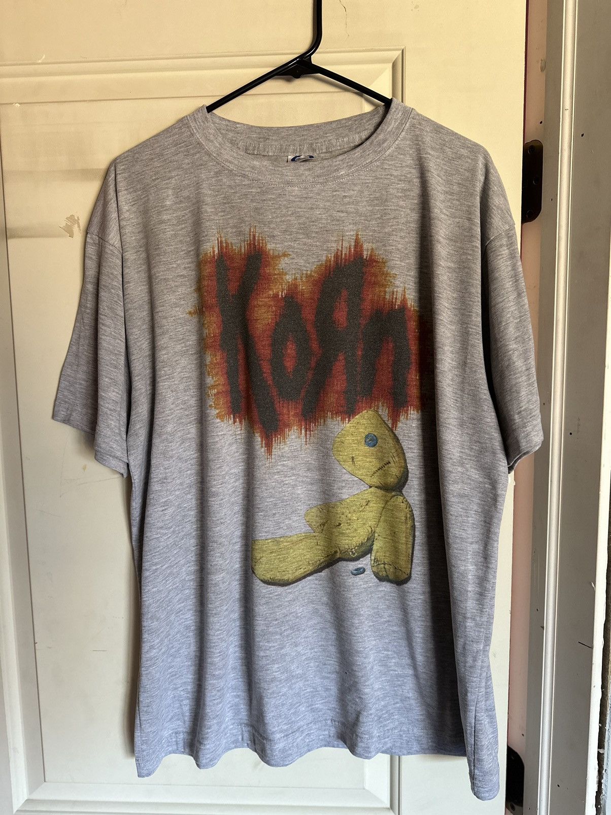 Band Tees × Vintage Grey Korn Bear t-shirt Size US XL / EU 56 / 4 - 1 Thumbnail