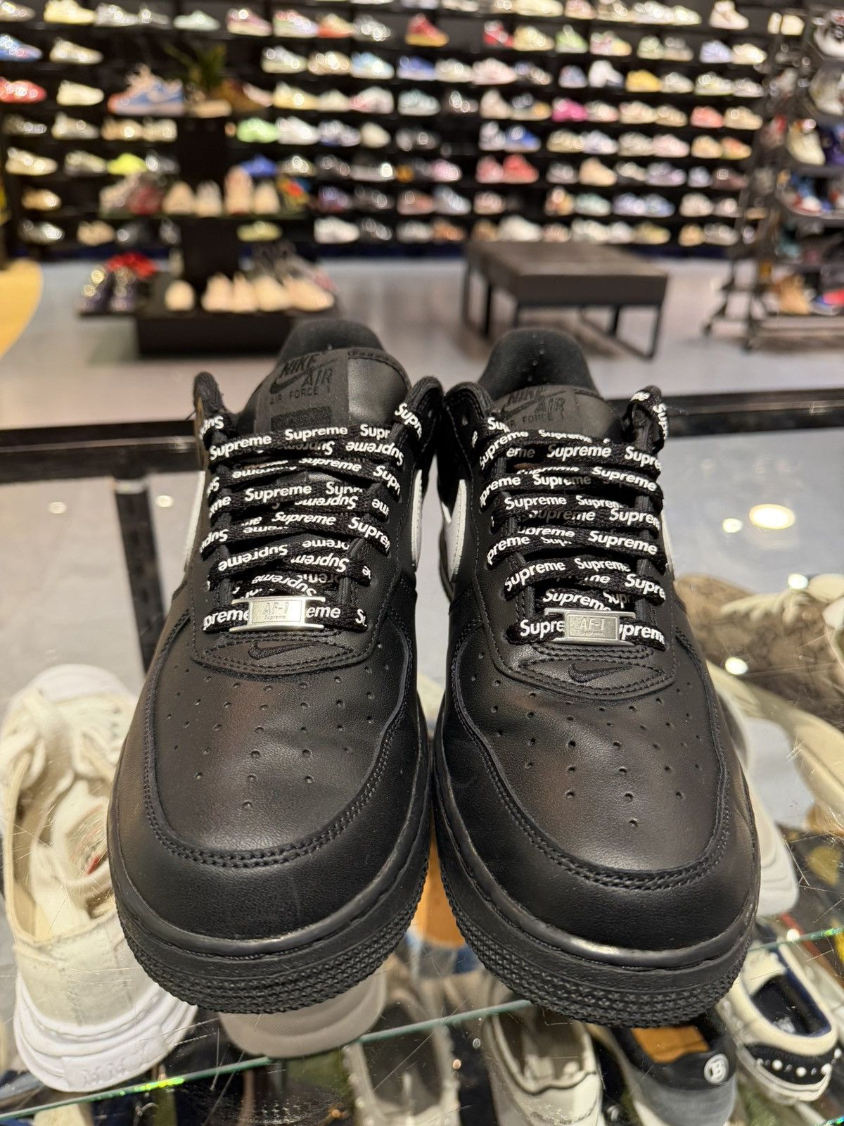 Supreme Size 9.5 - Supreme Air Force Low Black Size US 9.5 / EU 42-43 - 2 Thumbnail
