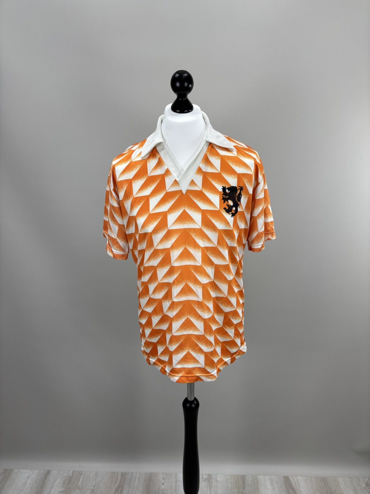 Vintage Mens vintage t shirt Holland National Team Soccer 1988 Size7 Size US M / EU 48-50 / 2 - 1 Thumbnail