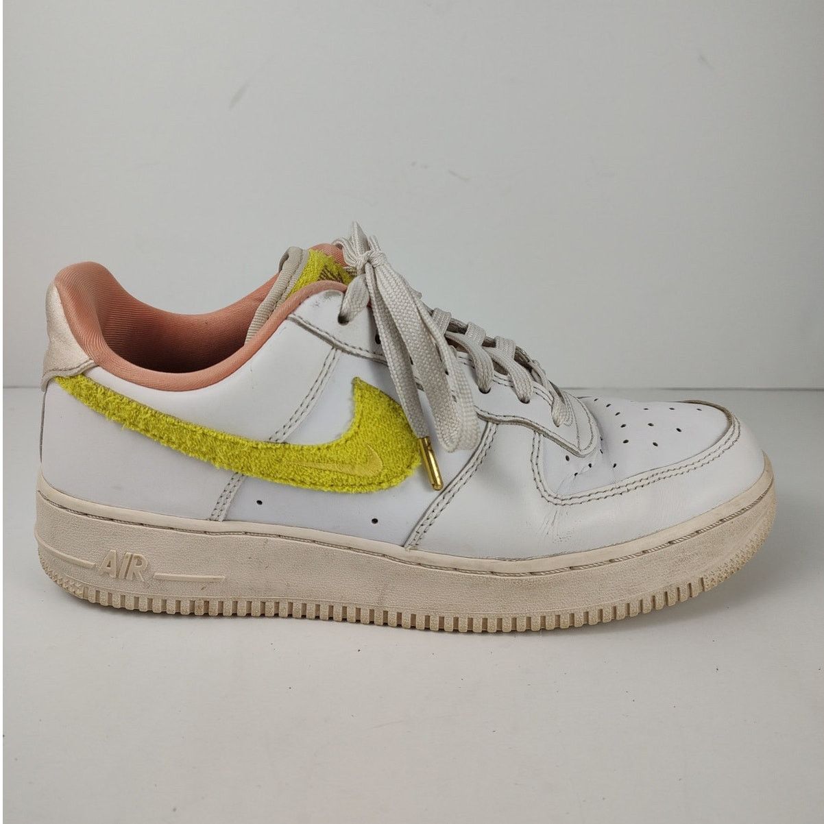 Nike Nike Air Force 1 Low '07 "Mama" streetwear sneaker womens 8 Size US 8 / IT 38 - 1 Thumbnail