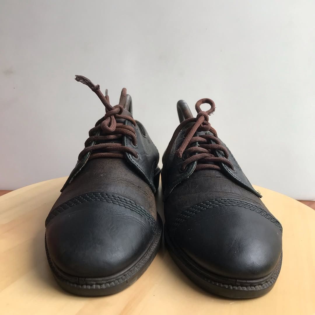 Leather × Vintage Vintage Austria oxford moctoe leather 3 hole low shoes blac Size US 8 / EU 41 - 7 Thumbnail