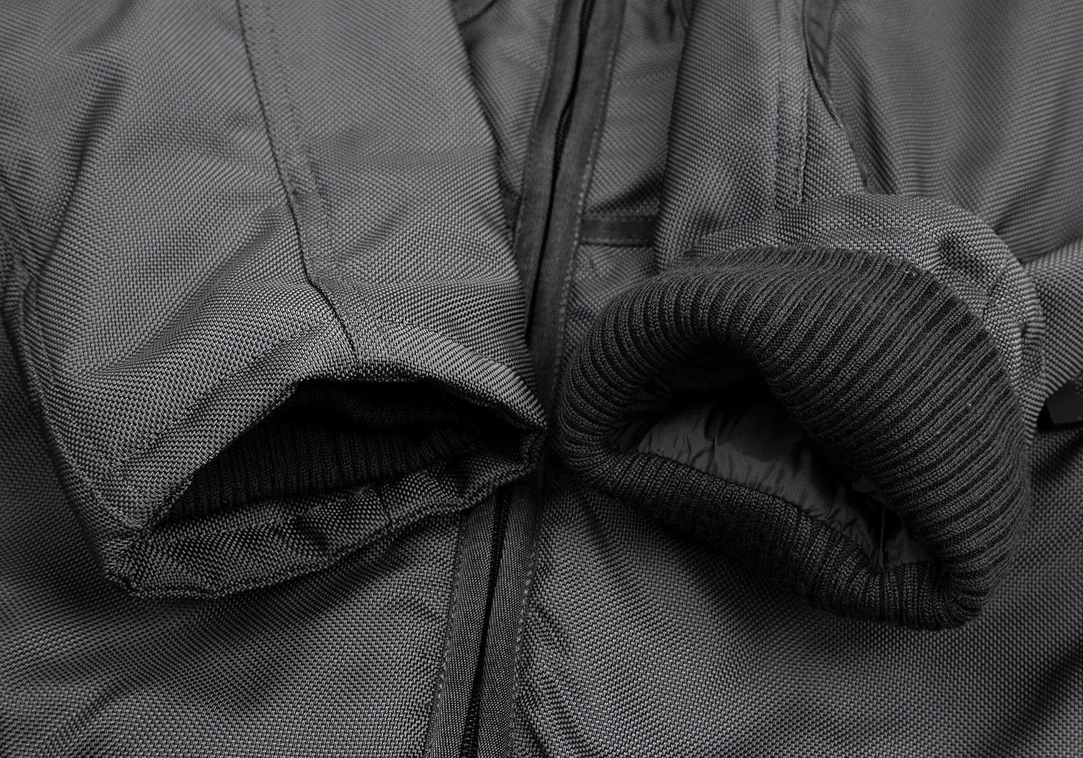Issey Miyake Thinsulate Waterproof Zipped Multi-Pocket Suit Grey 4・2 Size US XL / EU 56 / 4 - 5 Thumbnail