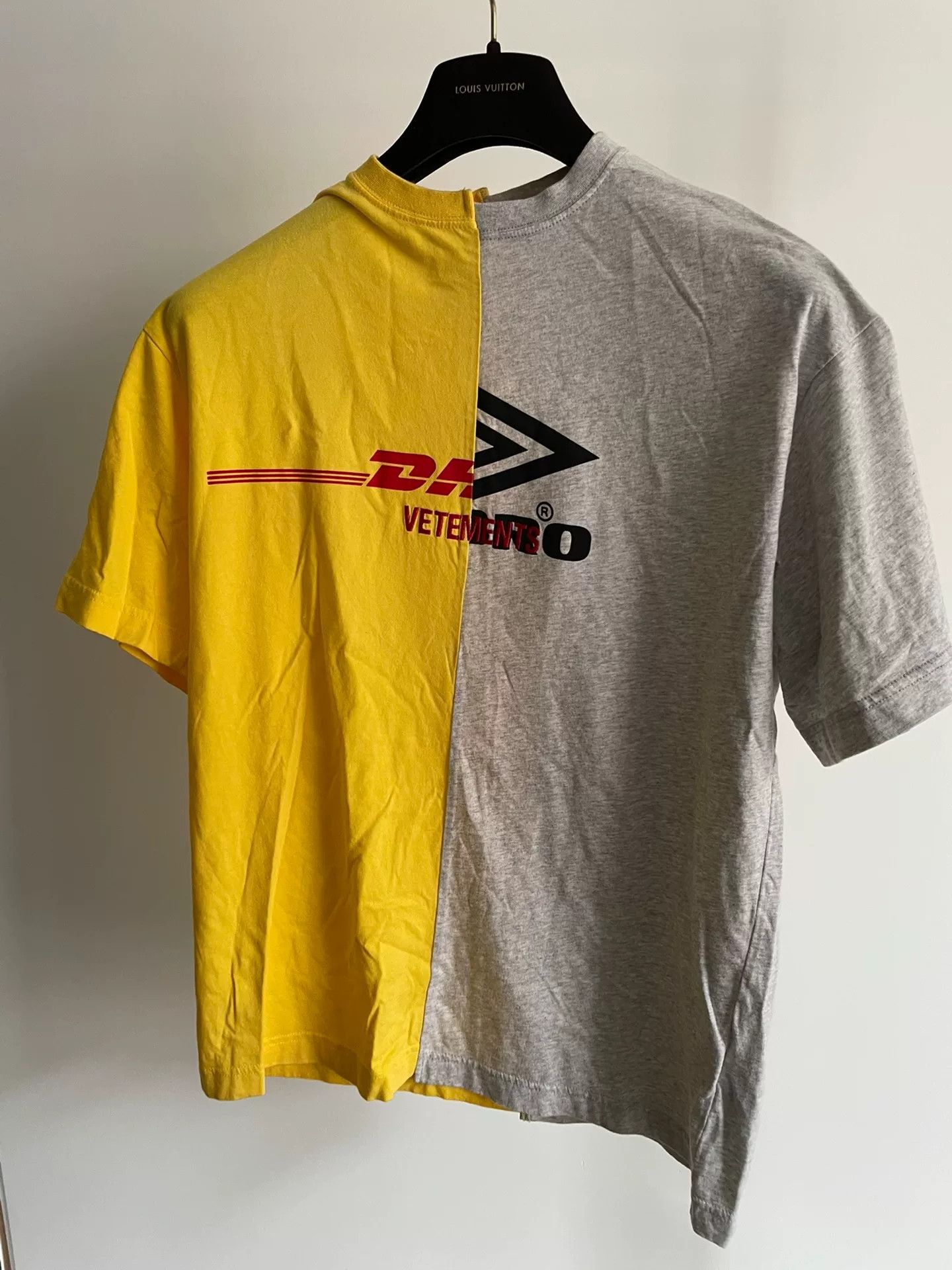 Vetements Vetements Hong Kong Limited Short Sleeve Size US S / EU 44-46 / 1 - 1 Thumbnail