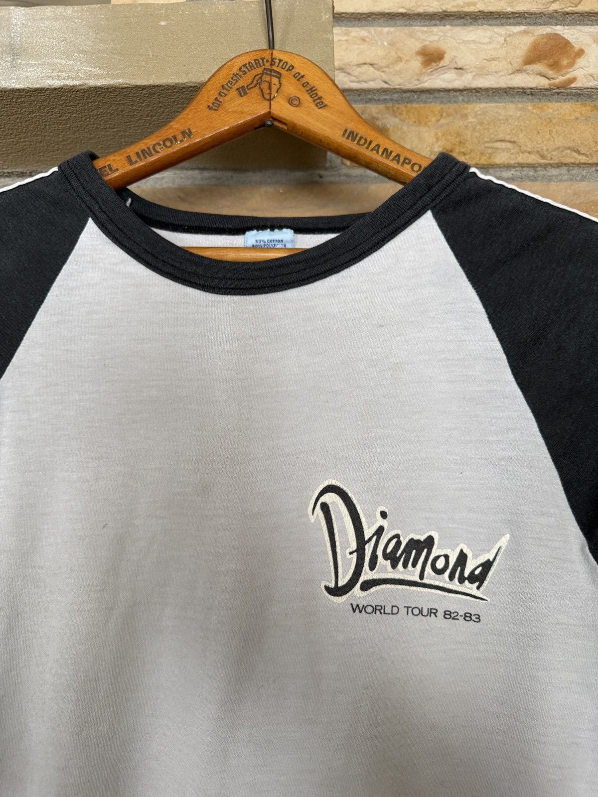 Vintage Vintage 80s Neil Diamond World Tour Graphic Tee Size US L / EU 52-54 / 3 - 4 Thumbnail