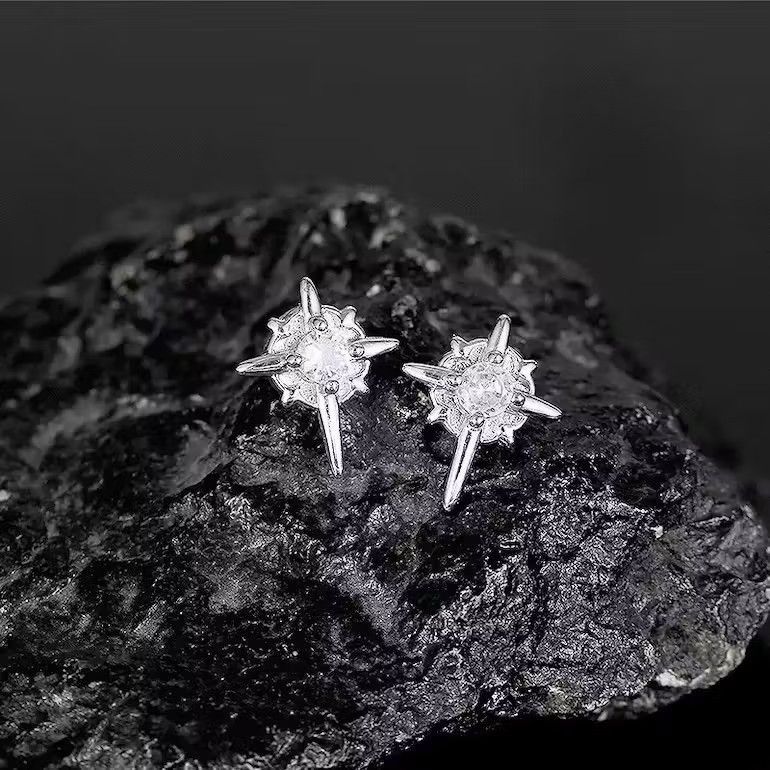 Jewelry Goth North Star Magnetic Earrings Size ONE SIZE - 4 Thumbnail