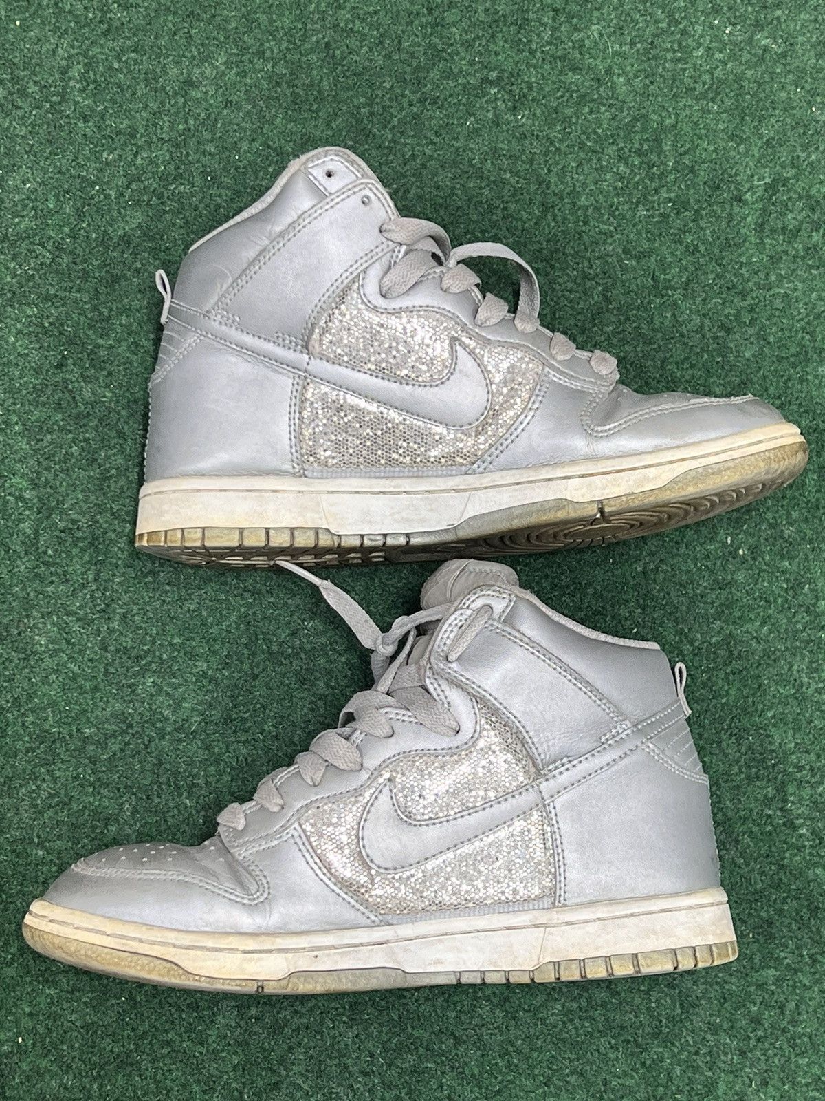 Nike Vintage 2010 Nike Dunk High Metallic Silver Size US 6 / EU 39 - 5 Thumbnail