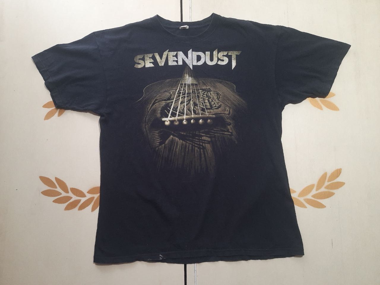 Anvil × Band Tees Anvil Sevendust T-Shirt Vintage Size US XL / EU 56 / 4 - 1 Thumbnail