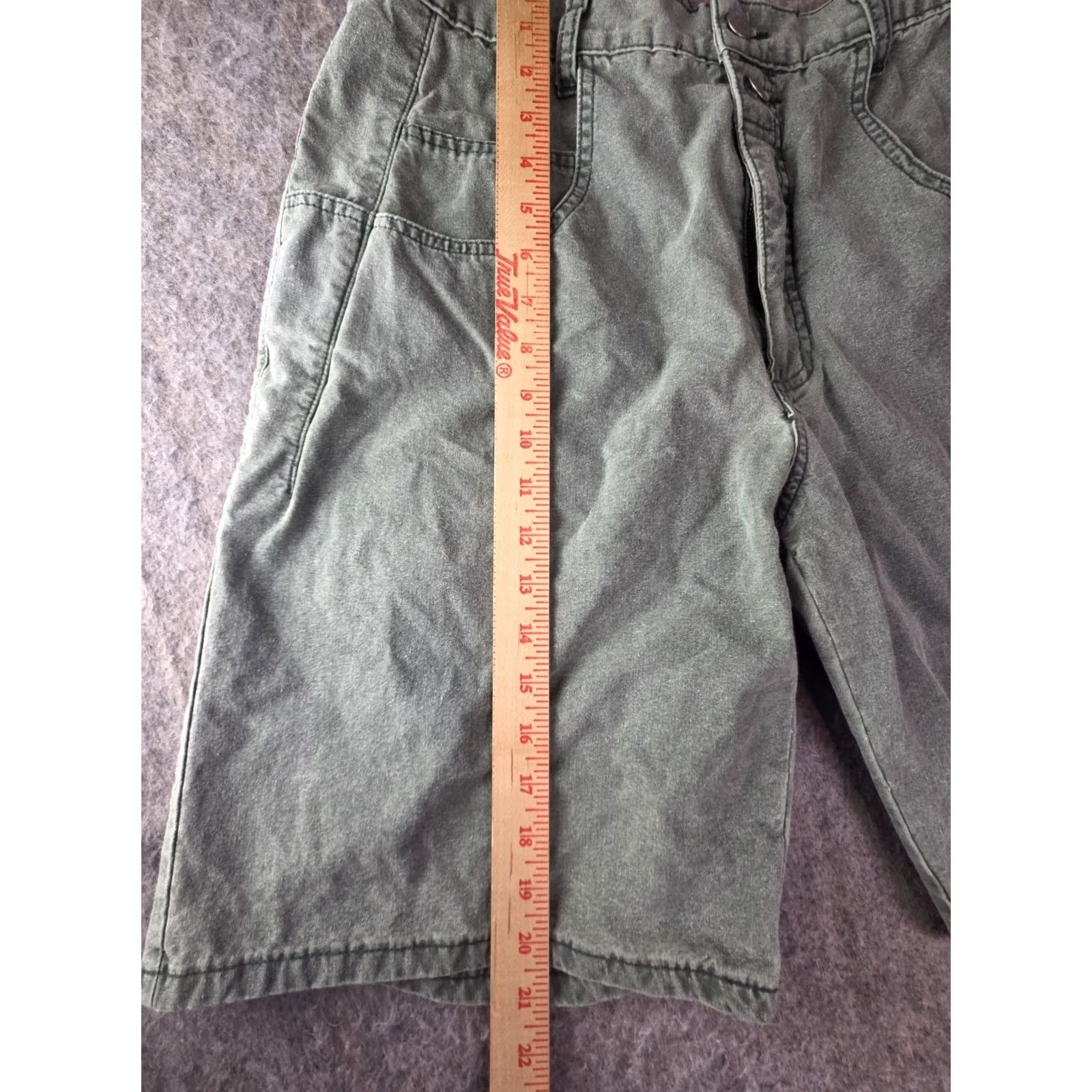 Guess VINTAGE GUESS Denim Shorts 2 Button Front Green 34 Unisex Adults 90s Chino Logo Patch Size US 34 / EU 50 - 6 Thumbnail