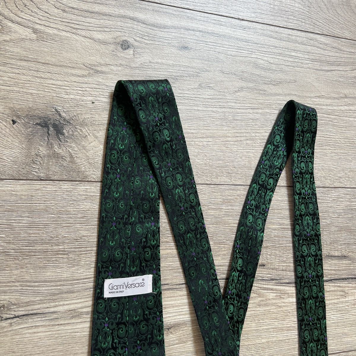 Versace Gianni Versace Vintage Silk 100% Tie Made In Italy Size ONE SIZE - 7 Thumbnail