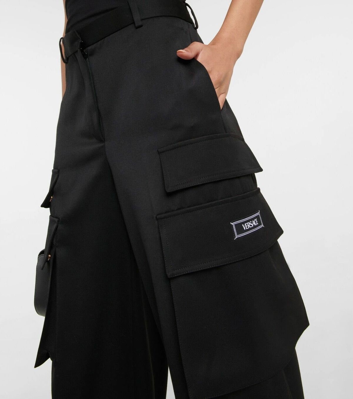 Versace o1y0226 Cargo Pant in Black Size 27" / US 4 / IT 40 - 4 Thumbnail