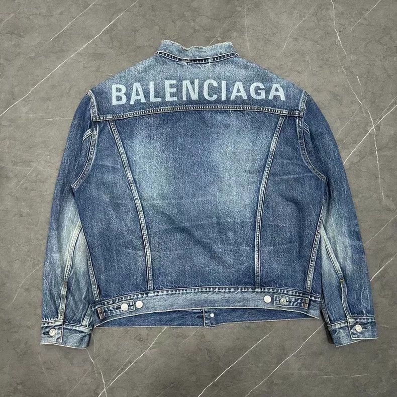 Balenciaga balenciaga distressed denim jacket with logo Size US L / EU 52-54 / 3 - 2 Thumbnail