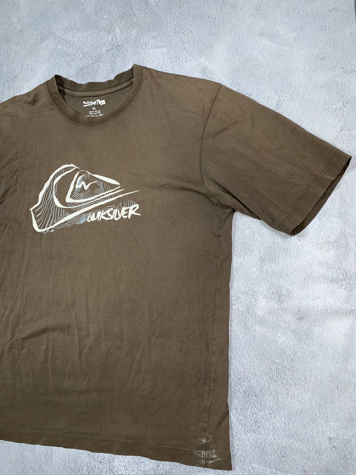 Quiksilver Vintage Y2K Quiksilver big logo distressed tee streetwear XL Size US XL / EU 56 / 4 - 3 Thumbnail