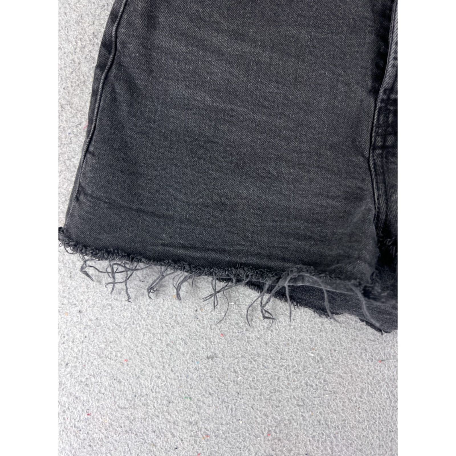 Old Navy Old Navy Shorts Black Denim Button 8 27x2 2.0 Inseam Cutoff A Line Ski Hi Flat Front Cotton Blend Zip 8 Women’s Style Casual Denim Shorts Size 30" / US 8 / IT 44 - 3 Thumbnail