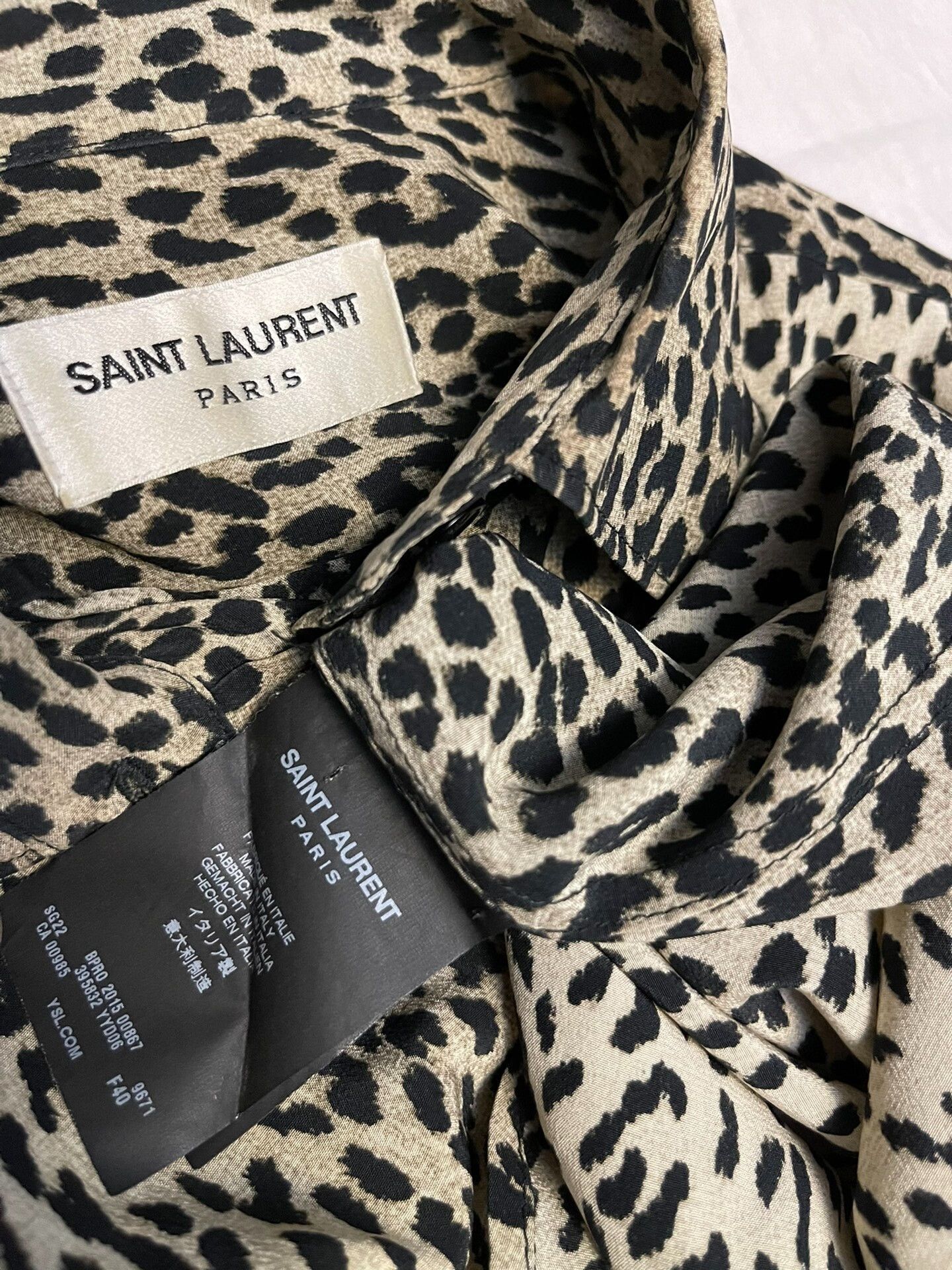Saint Laurent Paris oversized leopard print silk shirt. Size L / US 10 / IT 46 - 3 Thumbnail