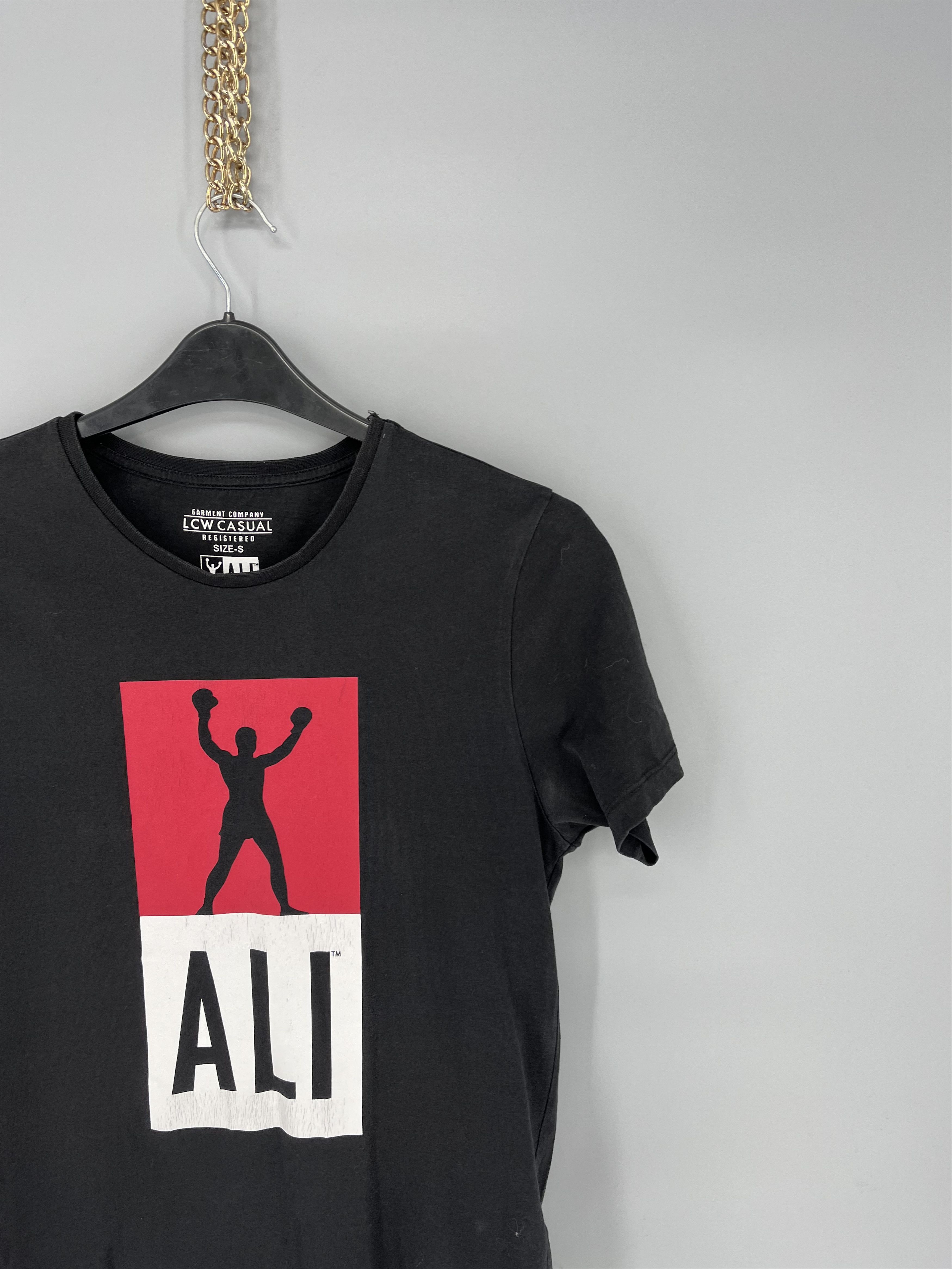 Vintage Y2K The Greatest Muhammad Ali American Boxer Faded Tshirts Size US S / EU 44-46 / 1 - 5 Thumbnail