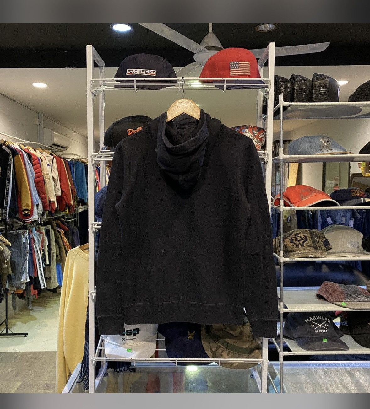 Bape BAPE CROSSBONE PULLOVER HOODIE 2009 BLACK-S Size S / US 4 / IT 40 - 2 Thumbnail