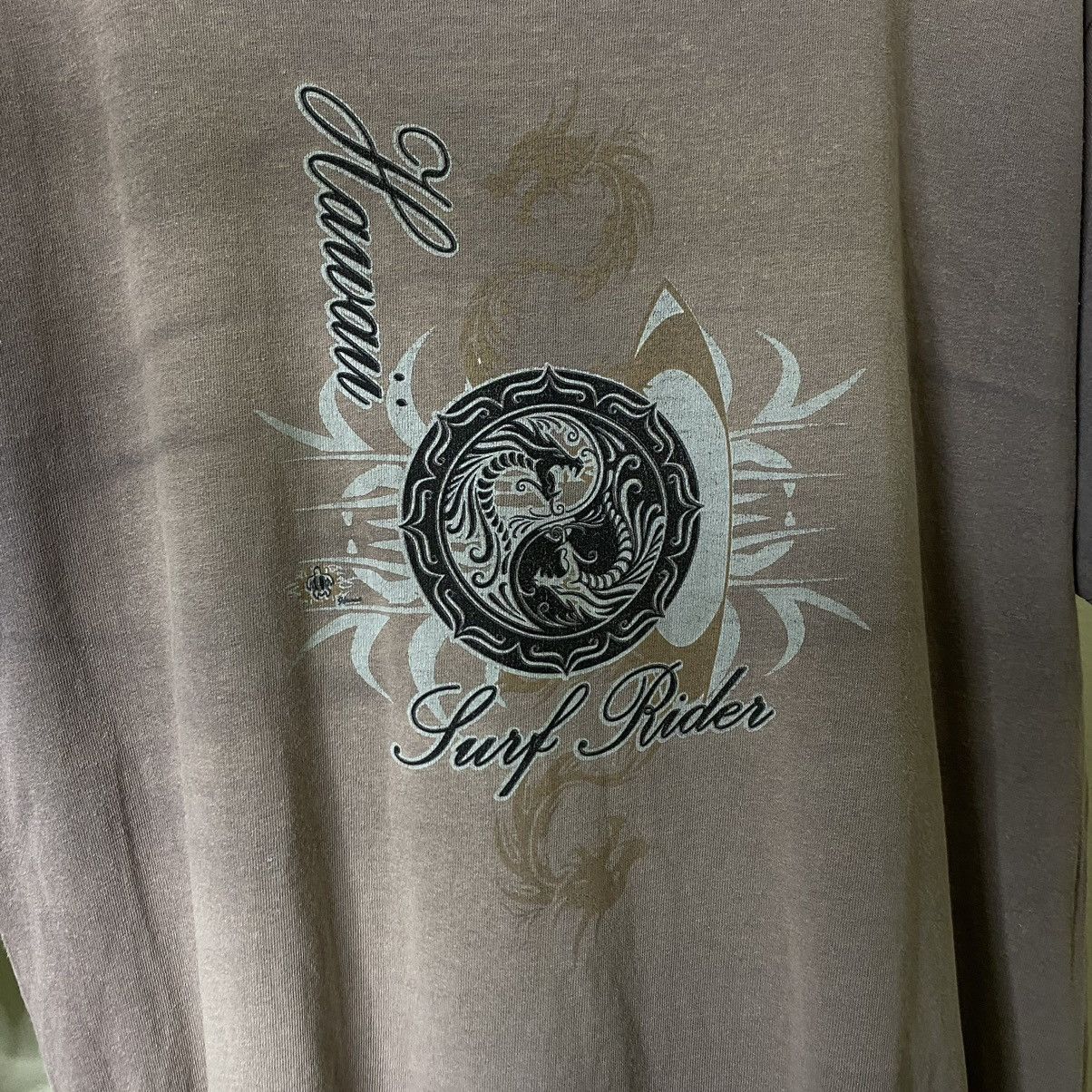 Vintage Vintage 1990s Hawaii Surf Riders Dragon Affliction Style Tee Size US M / EU 48-50 / 2 - 2 Thumbnail