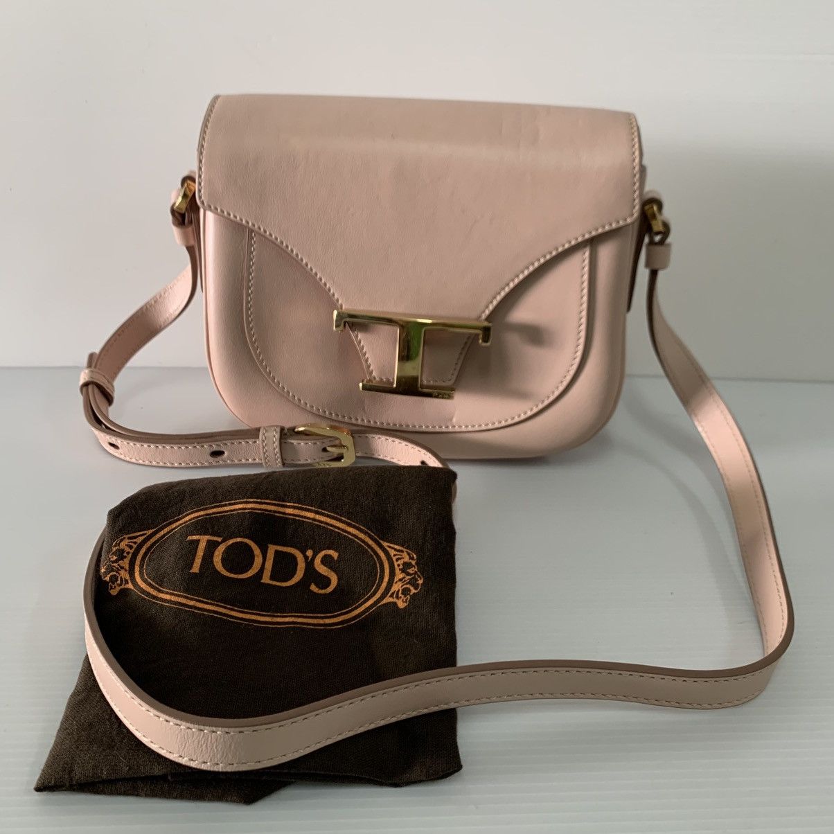 Tod's Tod's Leather Sling Bag Size ONE SIZE - 1 Thumbnail