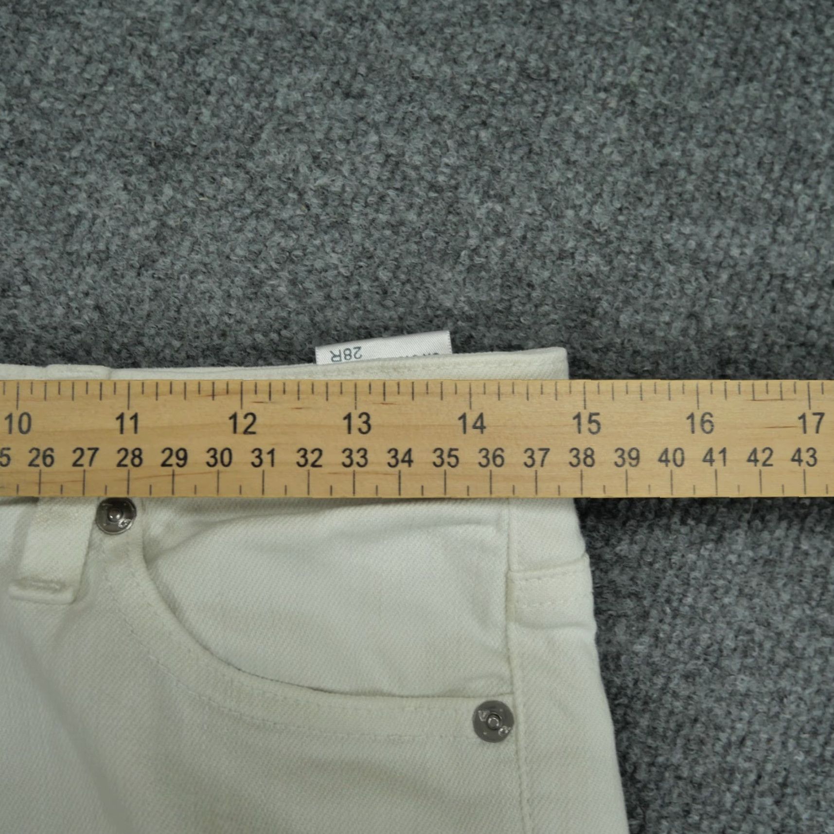 Vintage AG Adriano Goldschmied Jeans Womens 28R 28 White Cropped Raw Hem The Stilt Shirt? Size 28" / US 6 / IT 42 - 5 Thumbnail