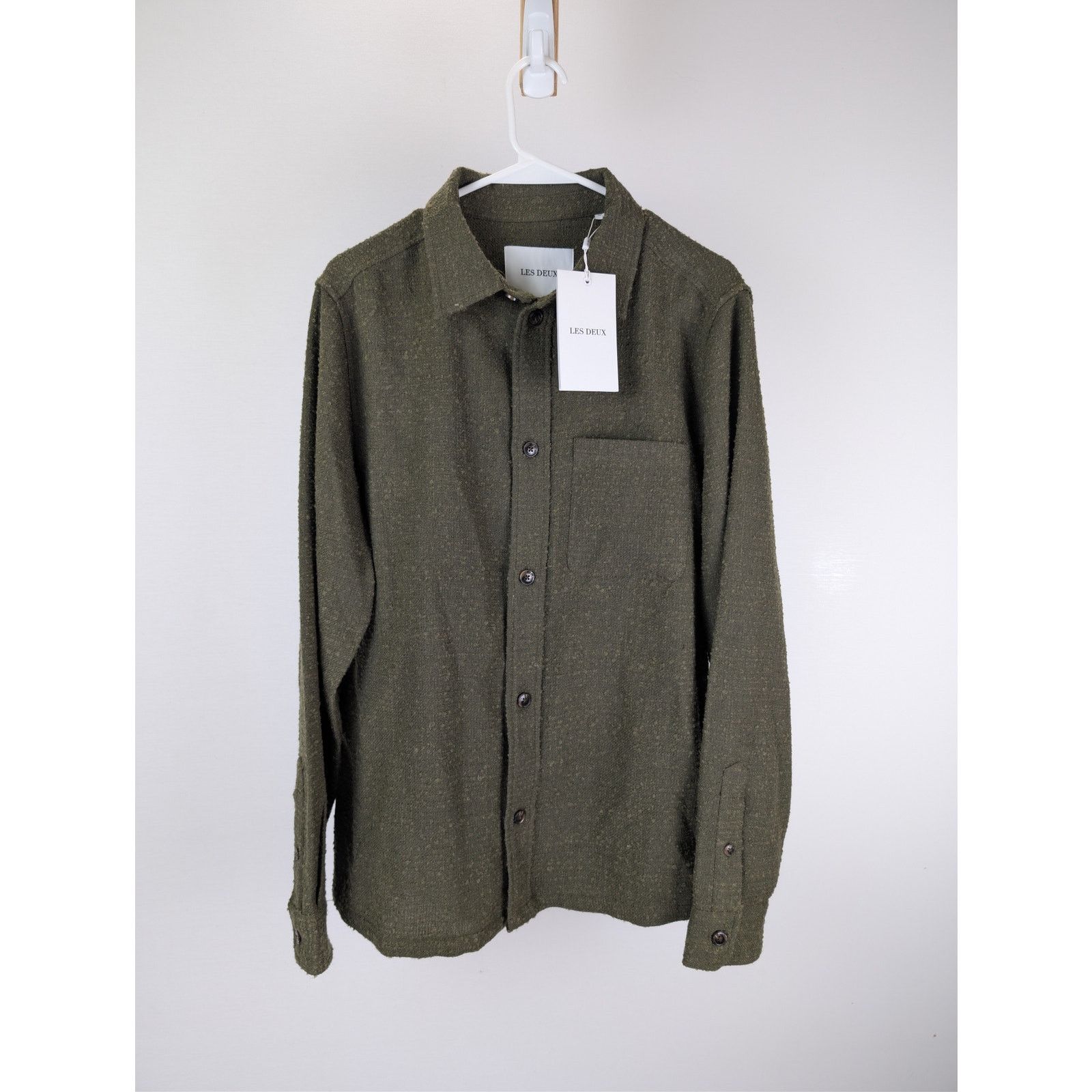 Les Deux o1rshd1 CC20 Kent Corduroy Shirt in Rosin Green Size US M / EU 48-50 / 2 - 1 Thumbnail