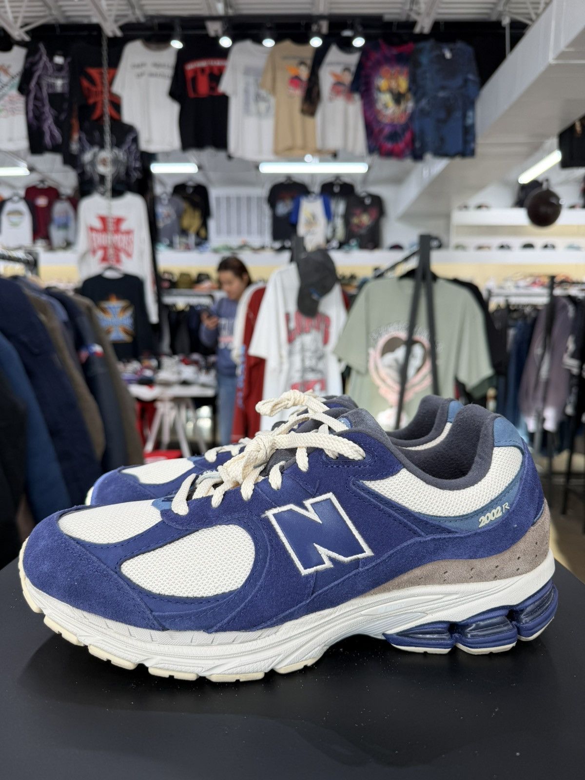 New Balance New Balance 2002R Light Cream Purple Size 10.5 (2022) Size US 10.5 / EU 43-44 - 7 Thumbnail