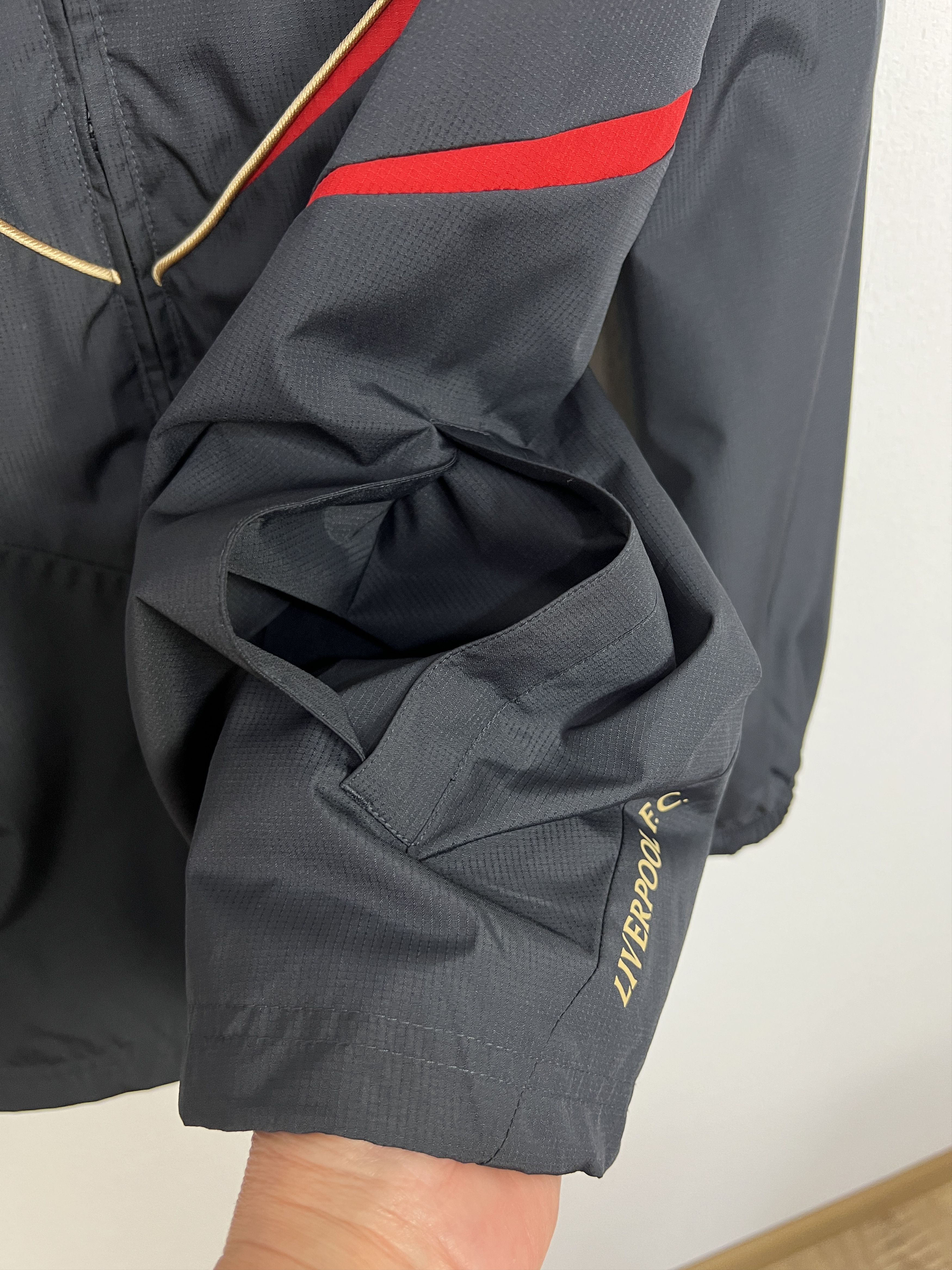 Adidas Vintage Adidas Liverpool Football Jacket Track Top Hooded Size US L / EU 52-54 / 3 - 6 Thumbnail